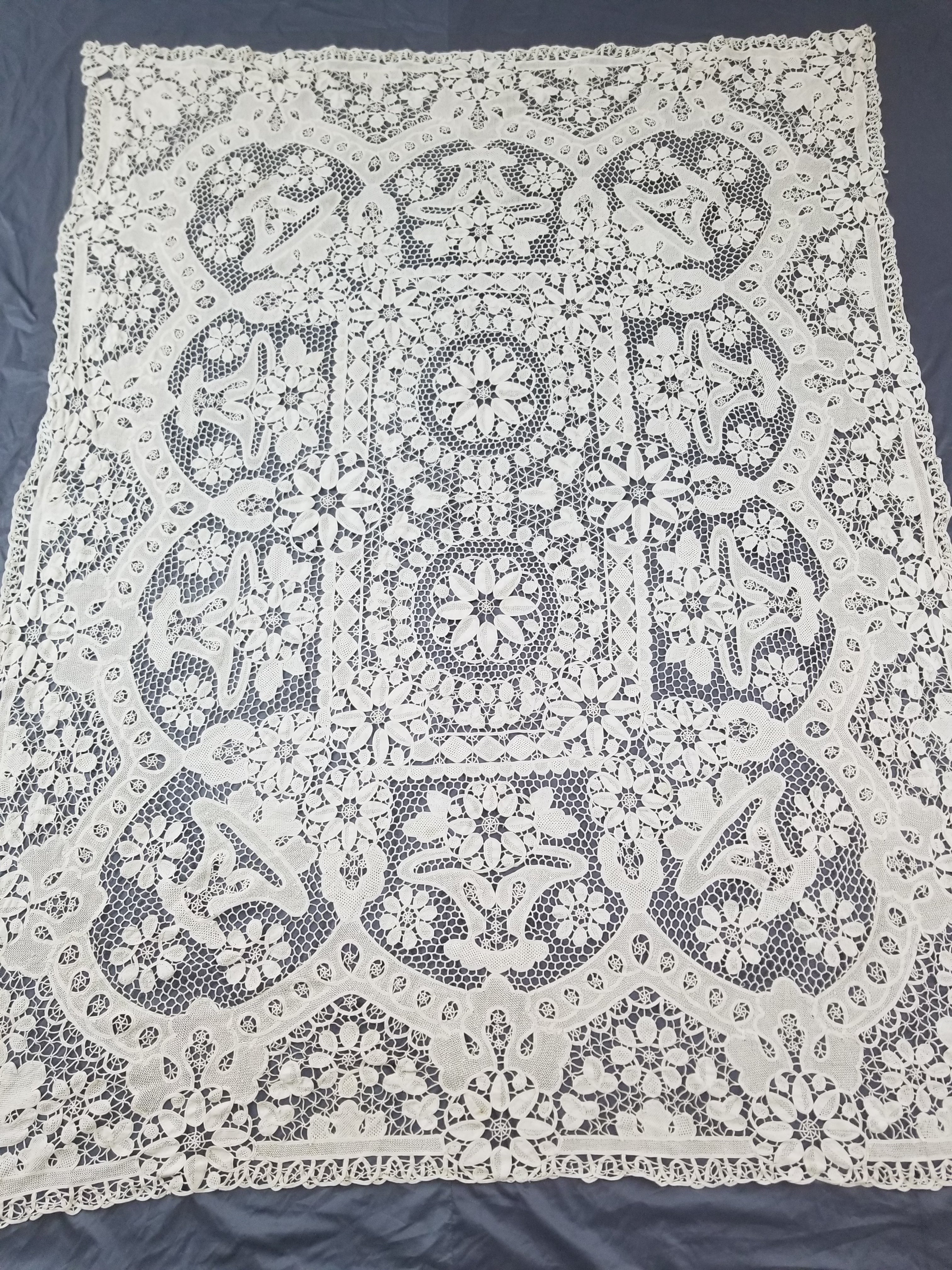 Vintage Italian Point De Venice Needle Lace Tablecloth 200x160cm