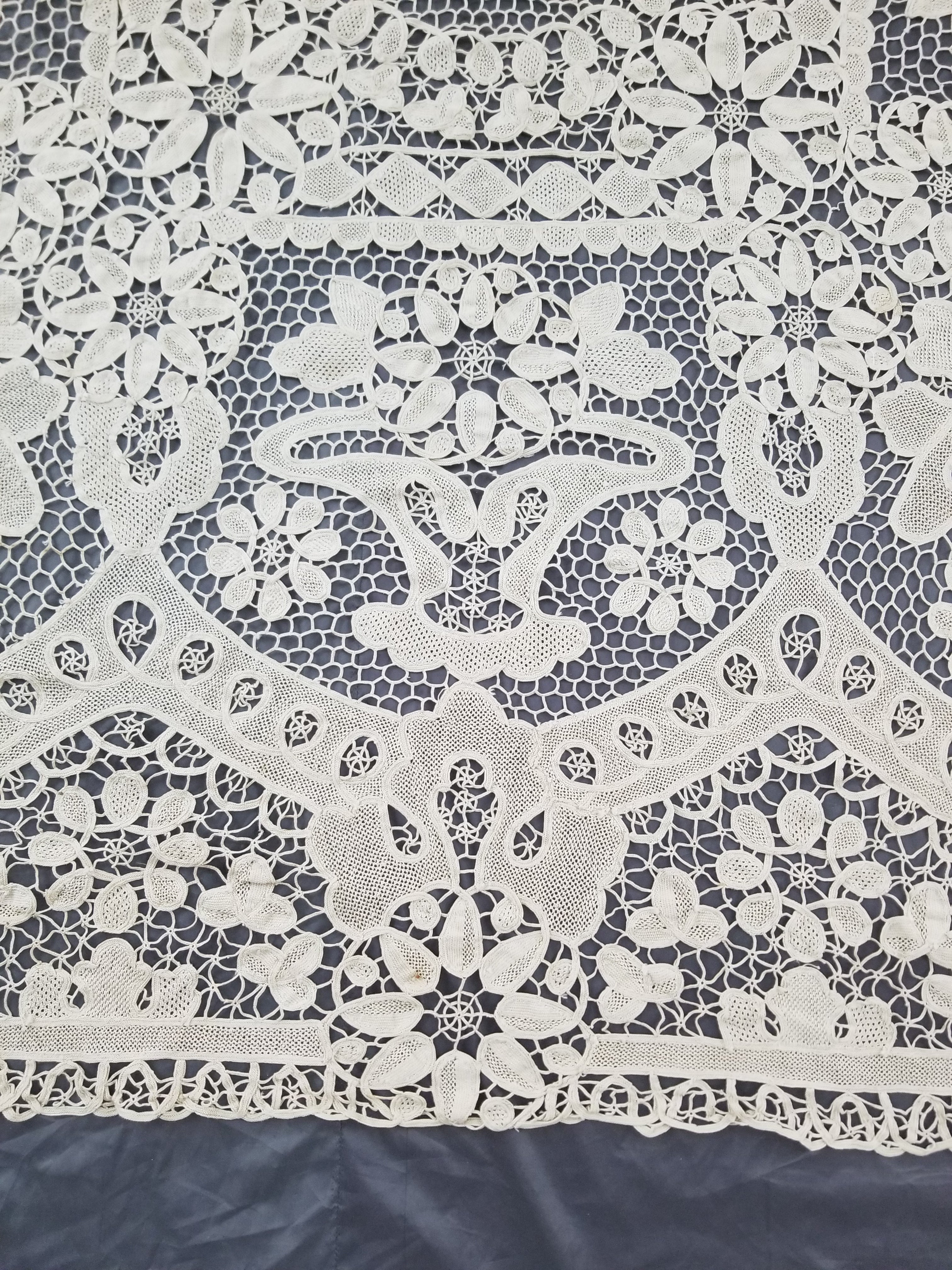 Vintage Italian Point De Venice Needle Lace Tablecloth 200x160cm