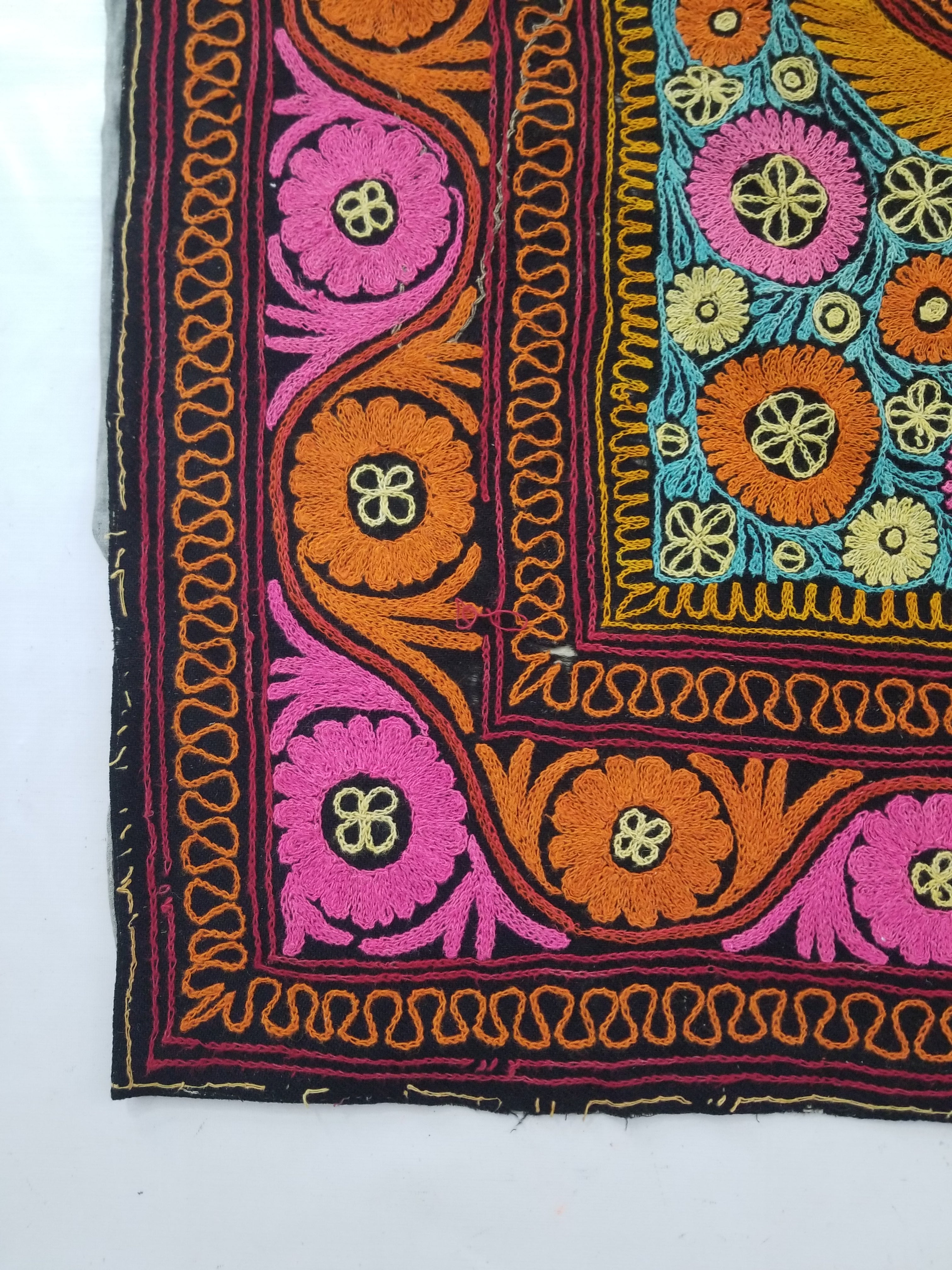 Vintage Kashmiri Fine Chain Stitch Embroidered Mandala Design Textile 260x170cm