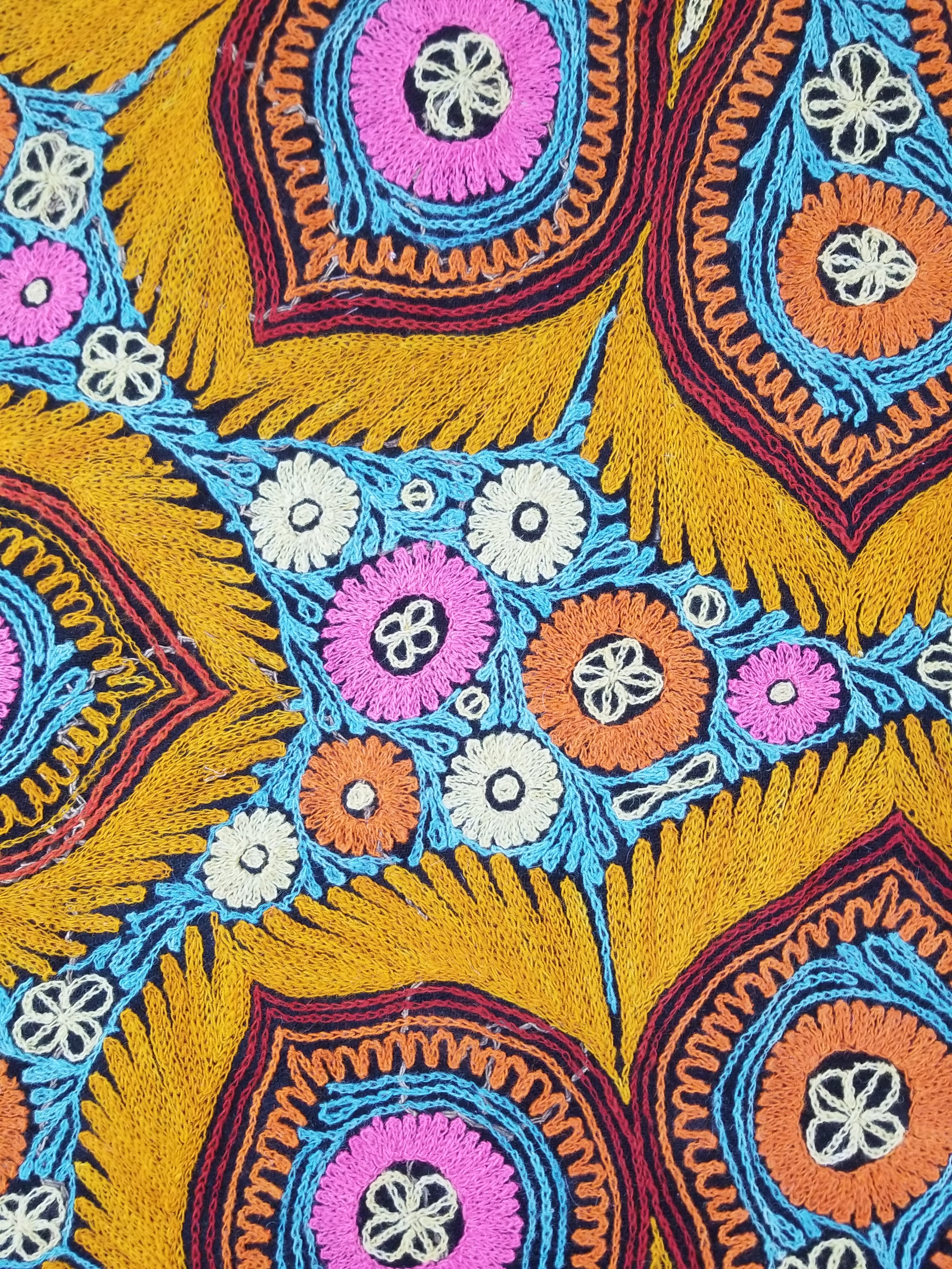 Vintage Kashmiri Fine Chain Stitch Embroidered Mandala Design Textile 260x170cm