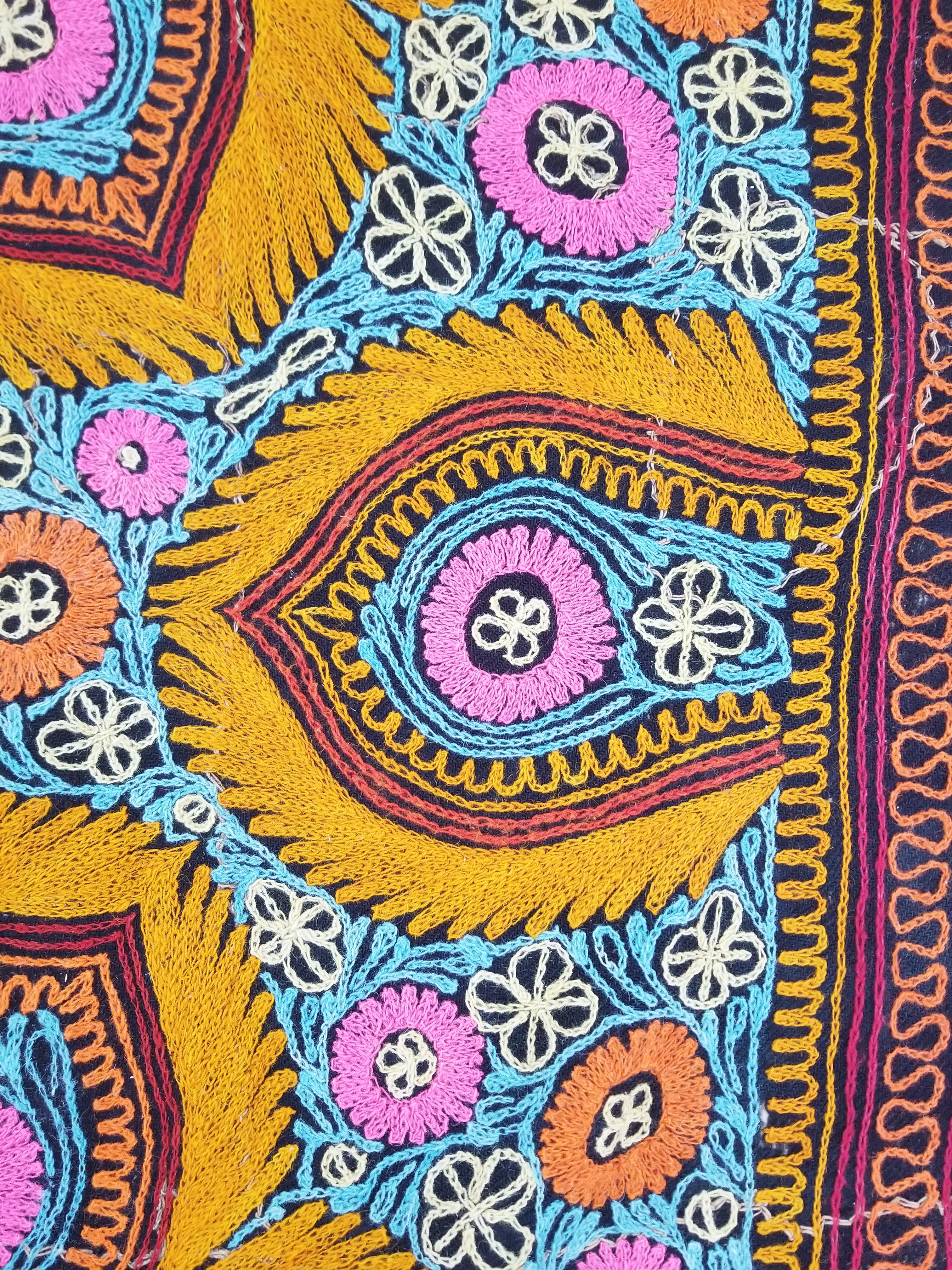 Vintage Kashmiri Fine Chain Stitch Embroidered Mandala Design Textile 260x170cm