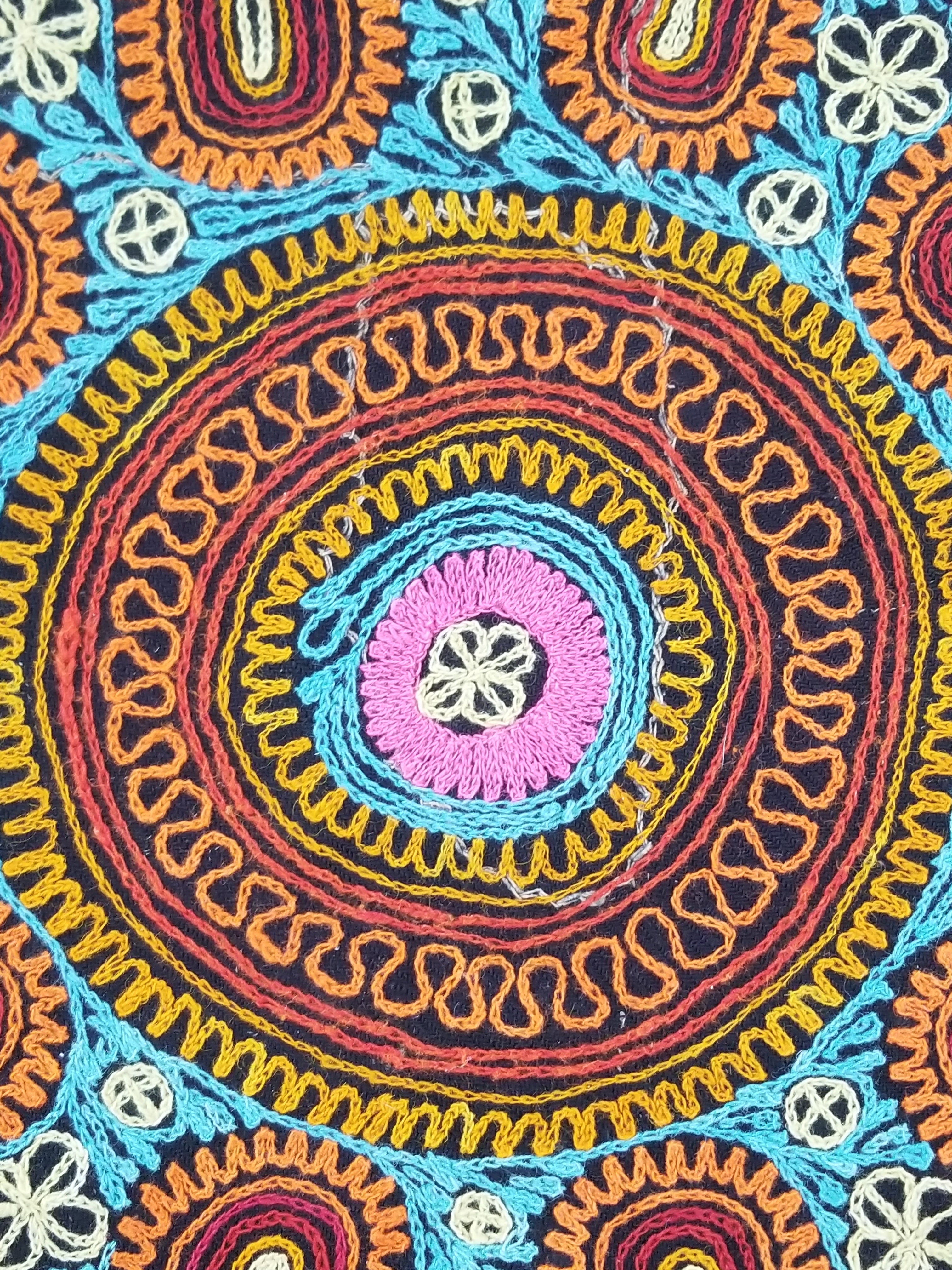 Vintage Kashmiri Fine Chain Stitch Embroidered Mandala Design Textile 260x170cm