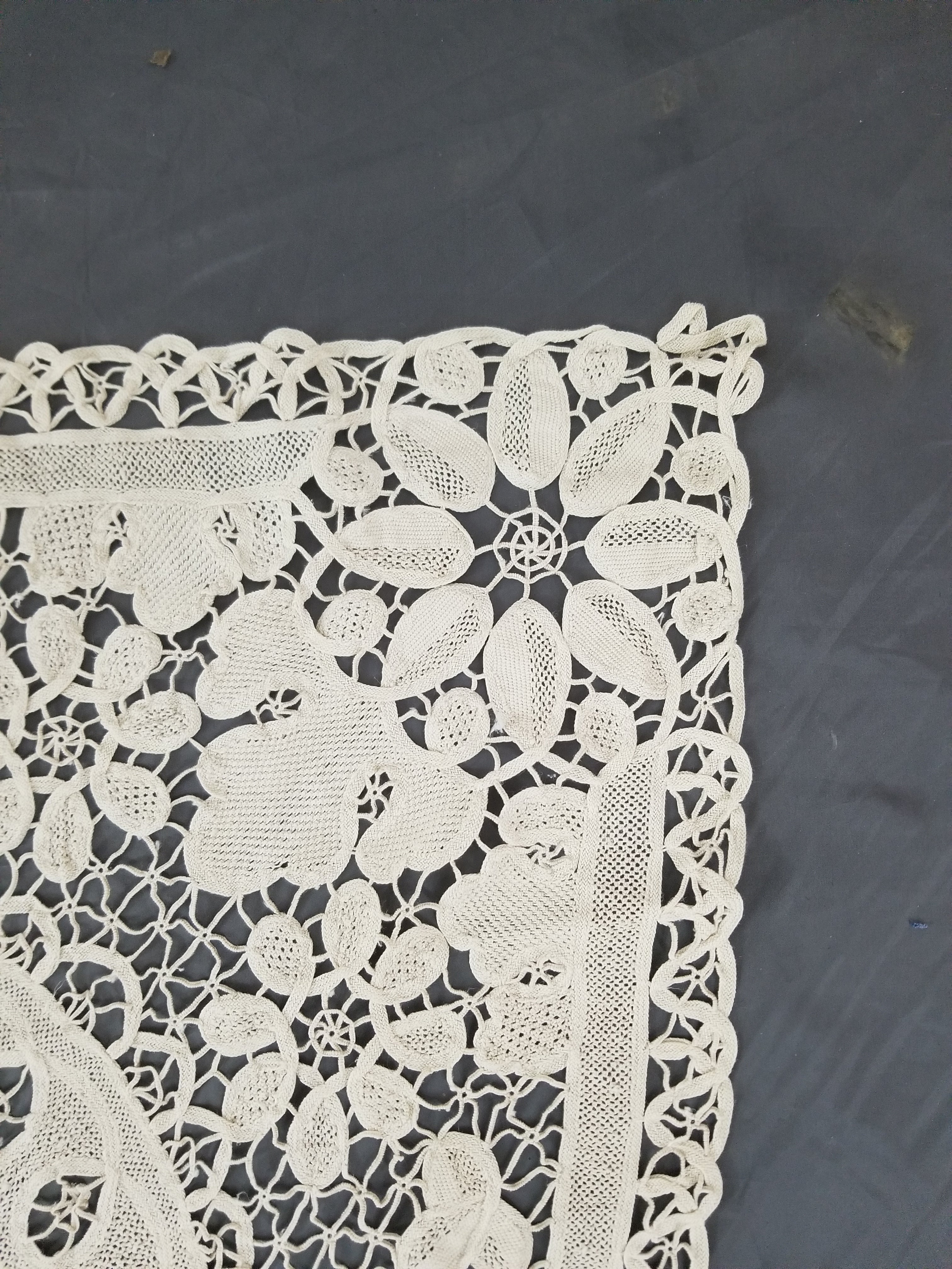 Vintage Italian Point De Venice Needle Lace Tablecloth 193x150cm