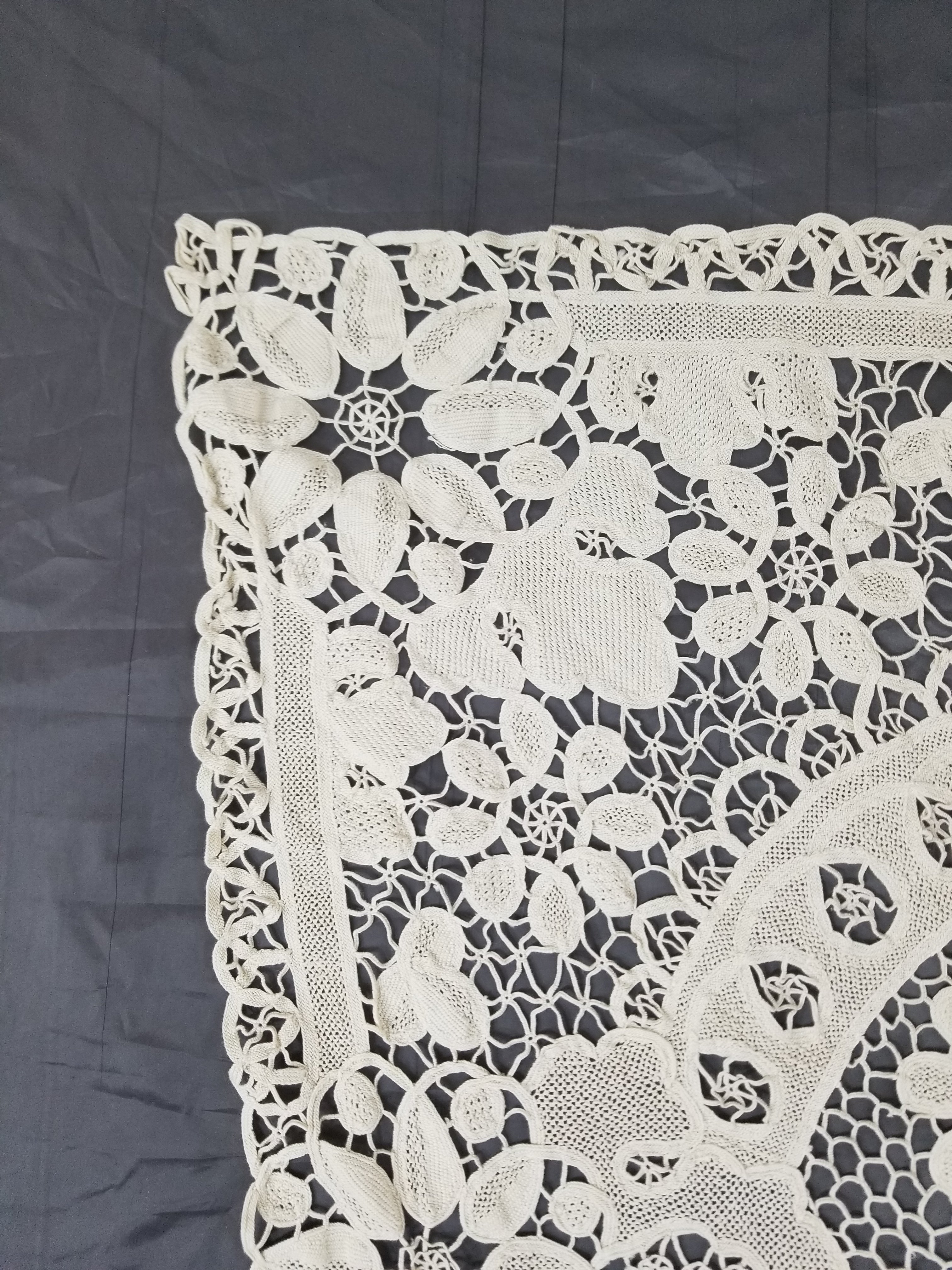 Vintage Italian Point De Venice Needle Lace Tablecloth 193x150cm