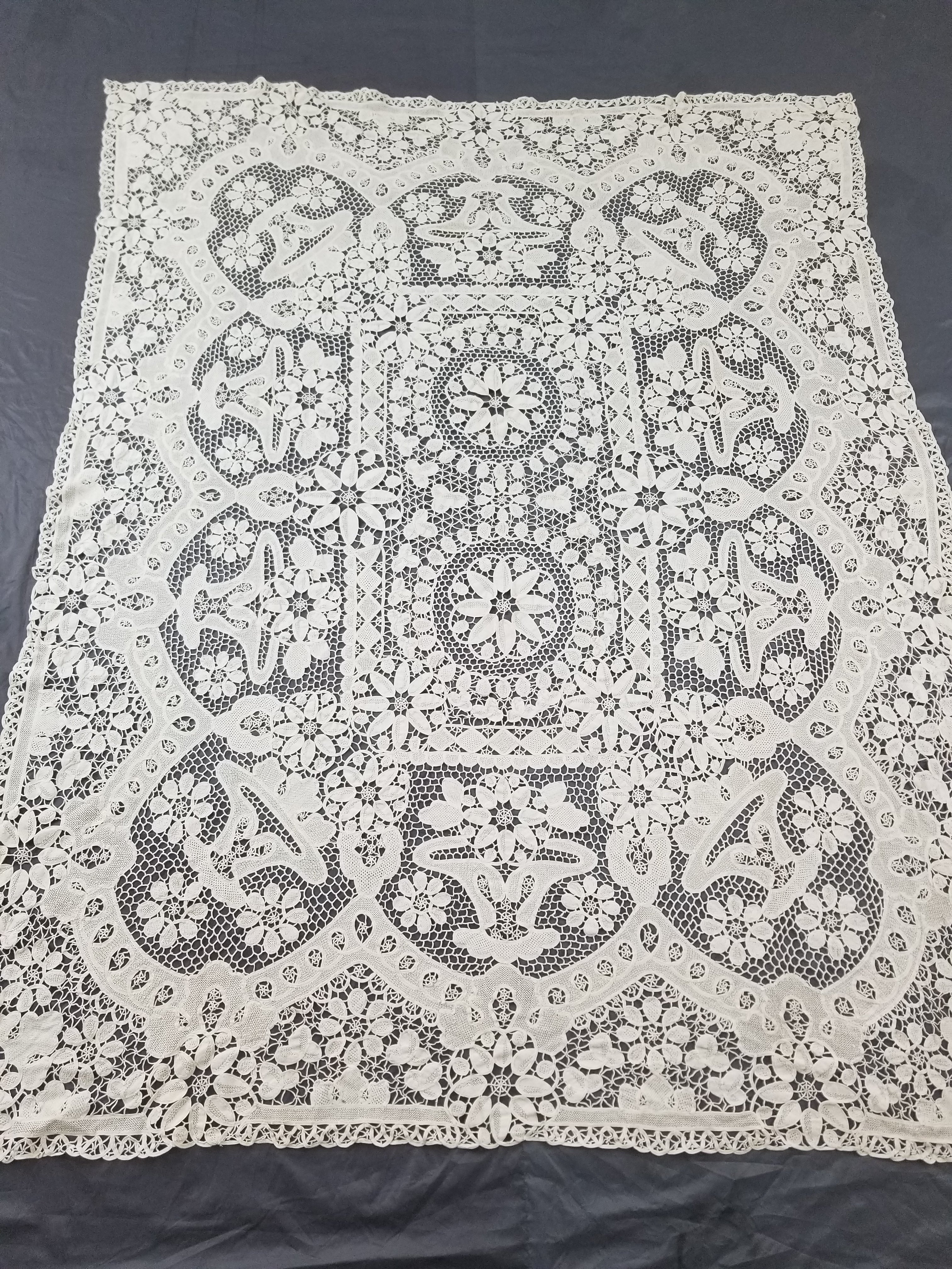 Vintage Italian Point De Venice Needle Lace Tablecloth 193x150cm