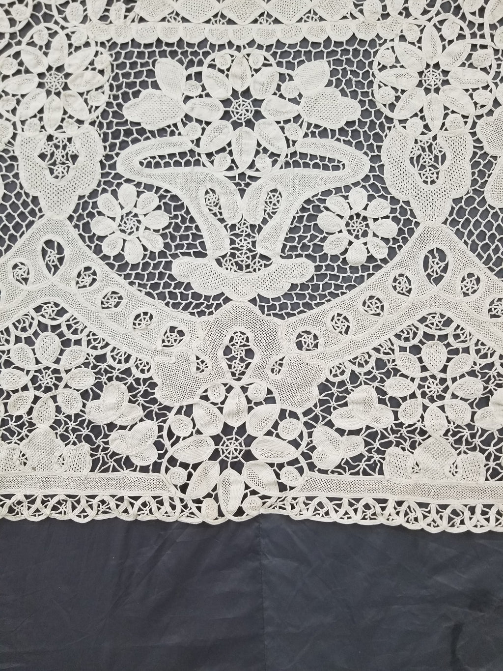 Vintage Italian Point De Venice Needle Lace Tablecloth 193x150cm