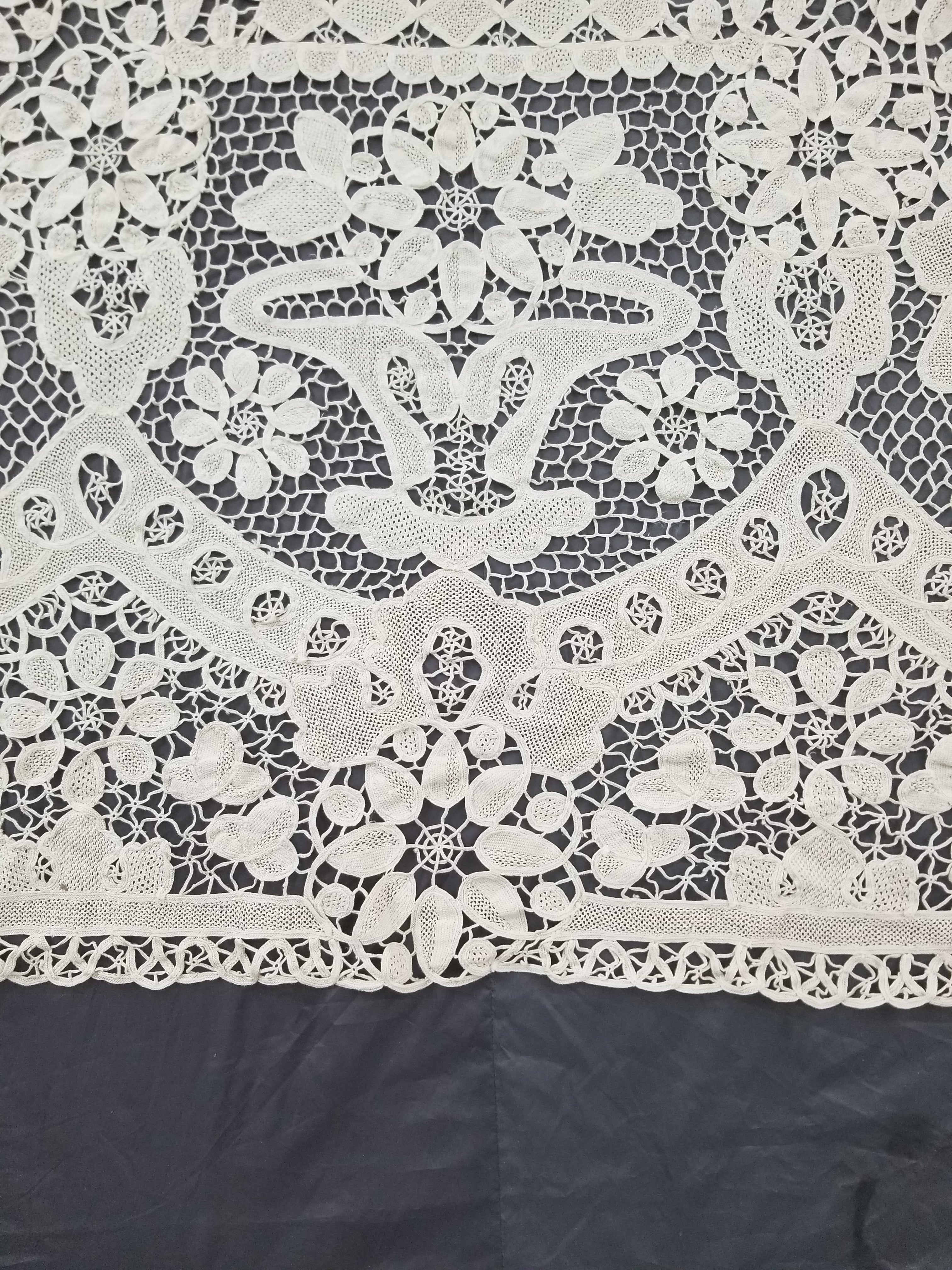 Vintage Italian Point De Venice Needle Lace Tablecloth 193x150cm