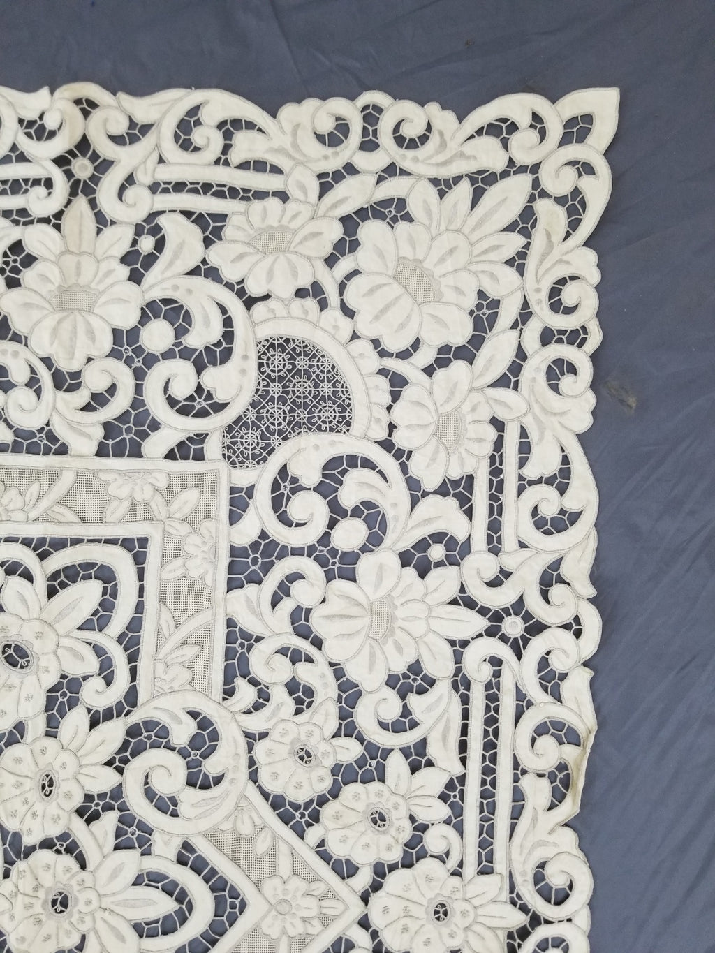 Vintage Madeira Hand Embroidered Cut Work Tablecloth 295x166cm