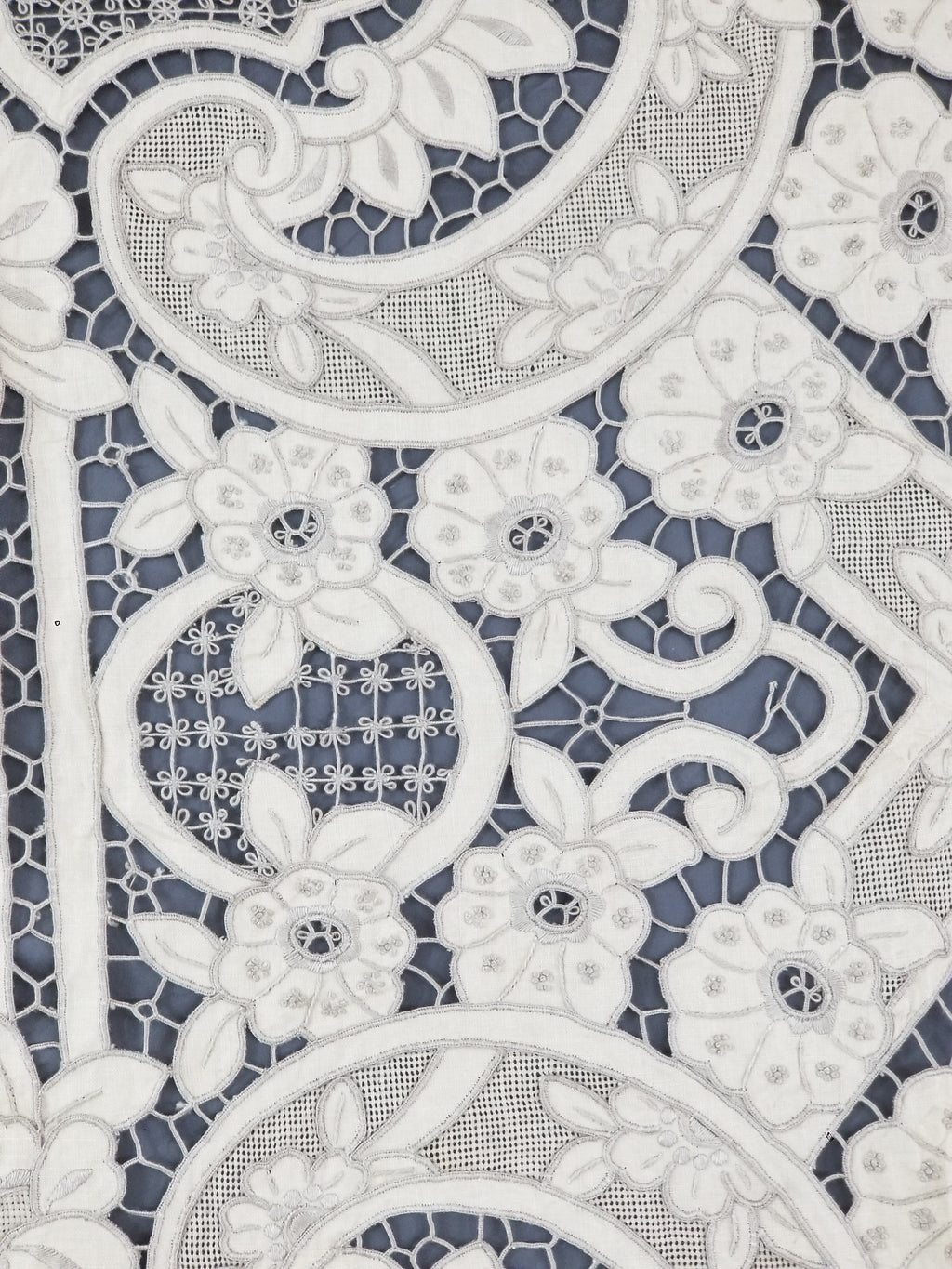 Vintage Madeira Hand Embroidered Cut Work Tablecloth 295x166cm