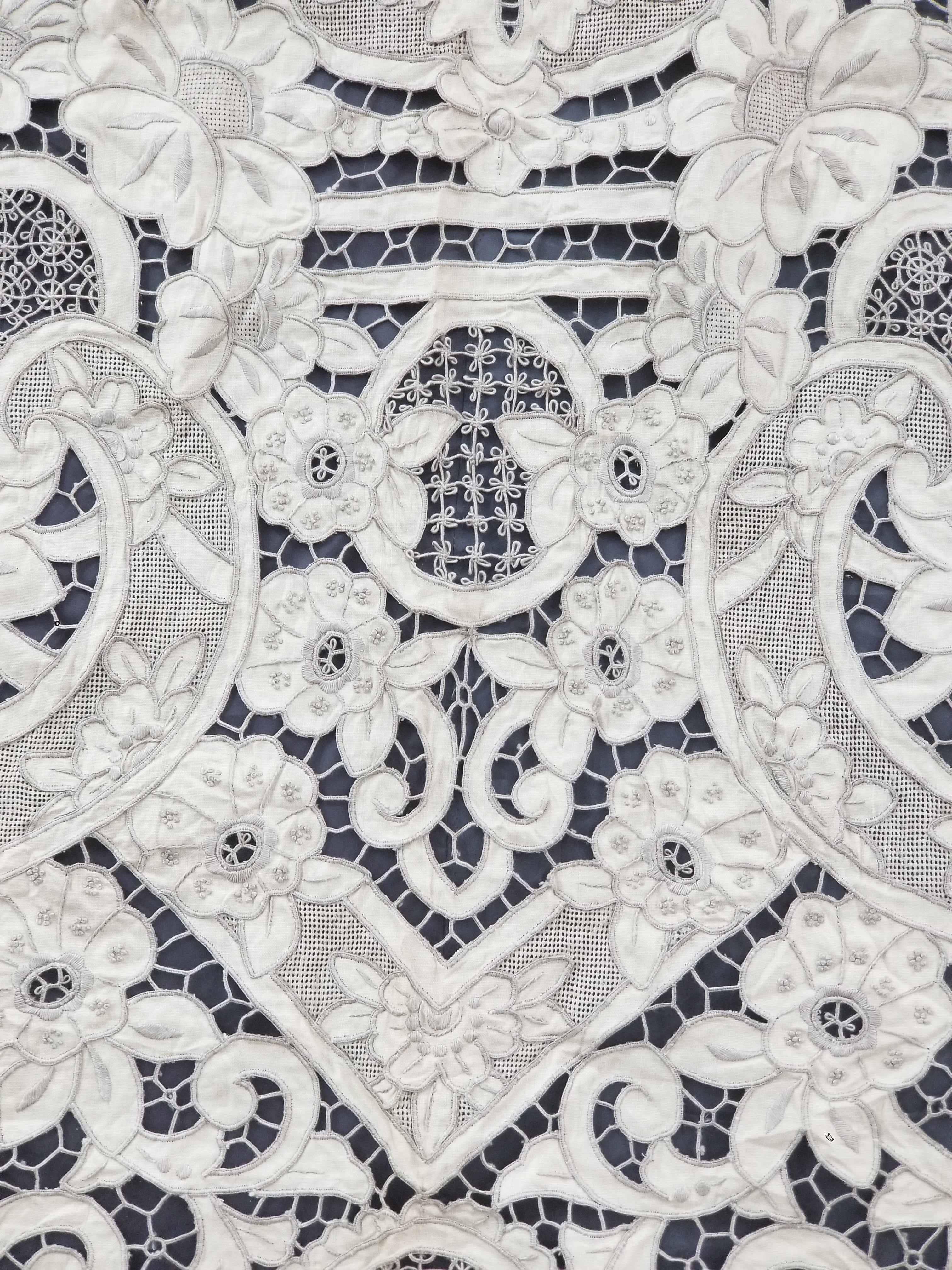 Vintage Madeira Hand Embroidered Cut Work Tablecloth 295x166cm