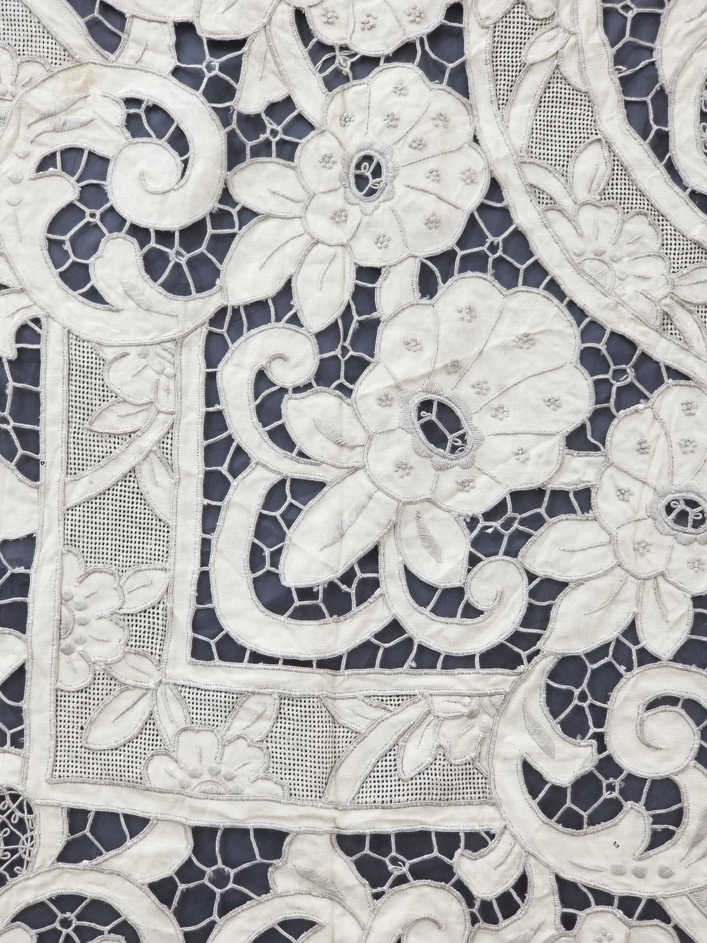 Vintage Madeira Hand Embroidered Cut Work Tablecloth 295x166cm