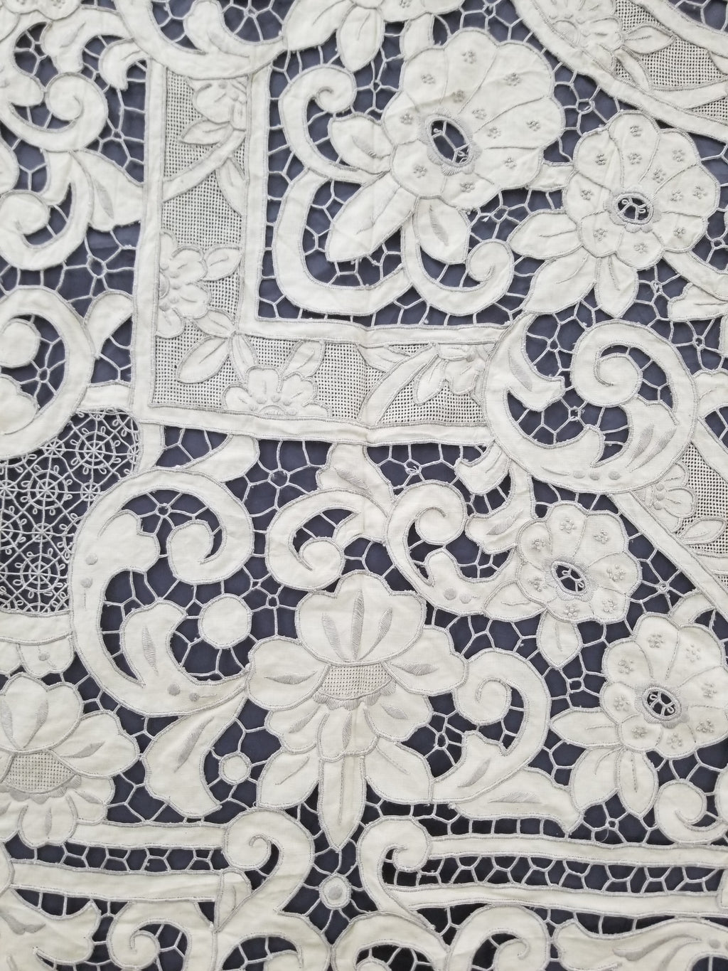 Vintage Madeira Hand Embroidered Cut Work Tablecloth 295x166cm