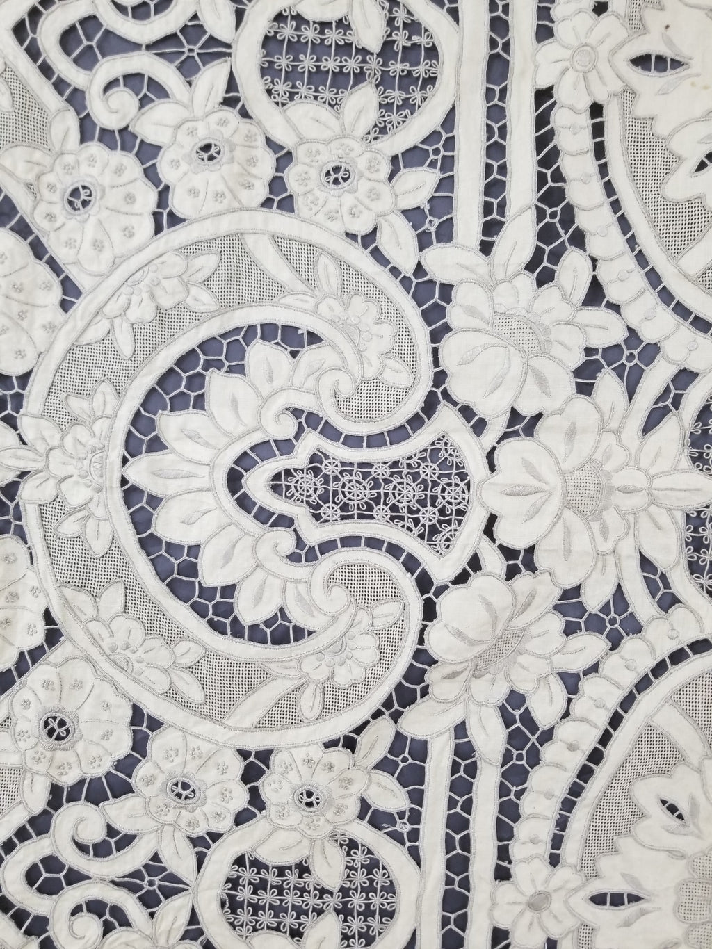 Vintage Madeira Hand Embroidered Cut Work Tablecloth 295x166cm