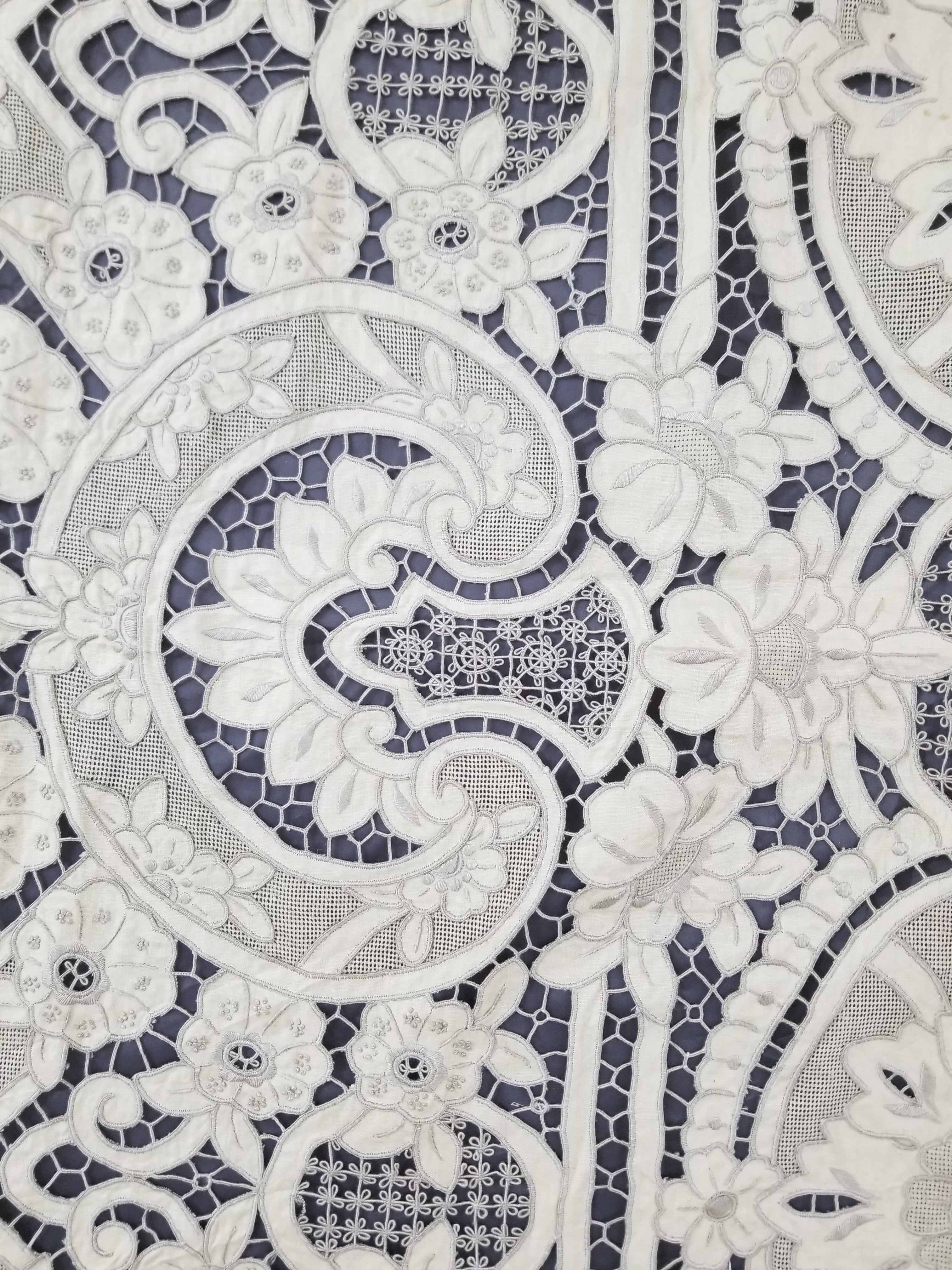 Vintage Madeira Hand Embroidered Cut Work Tablecloth 295x166cm