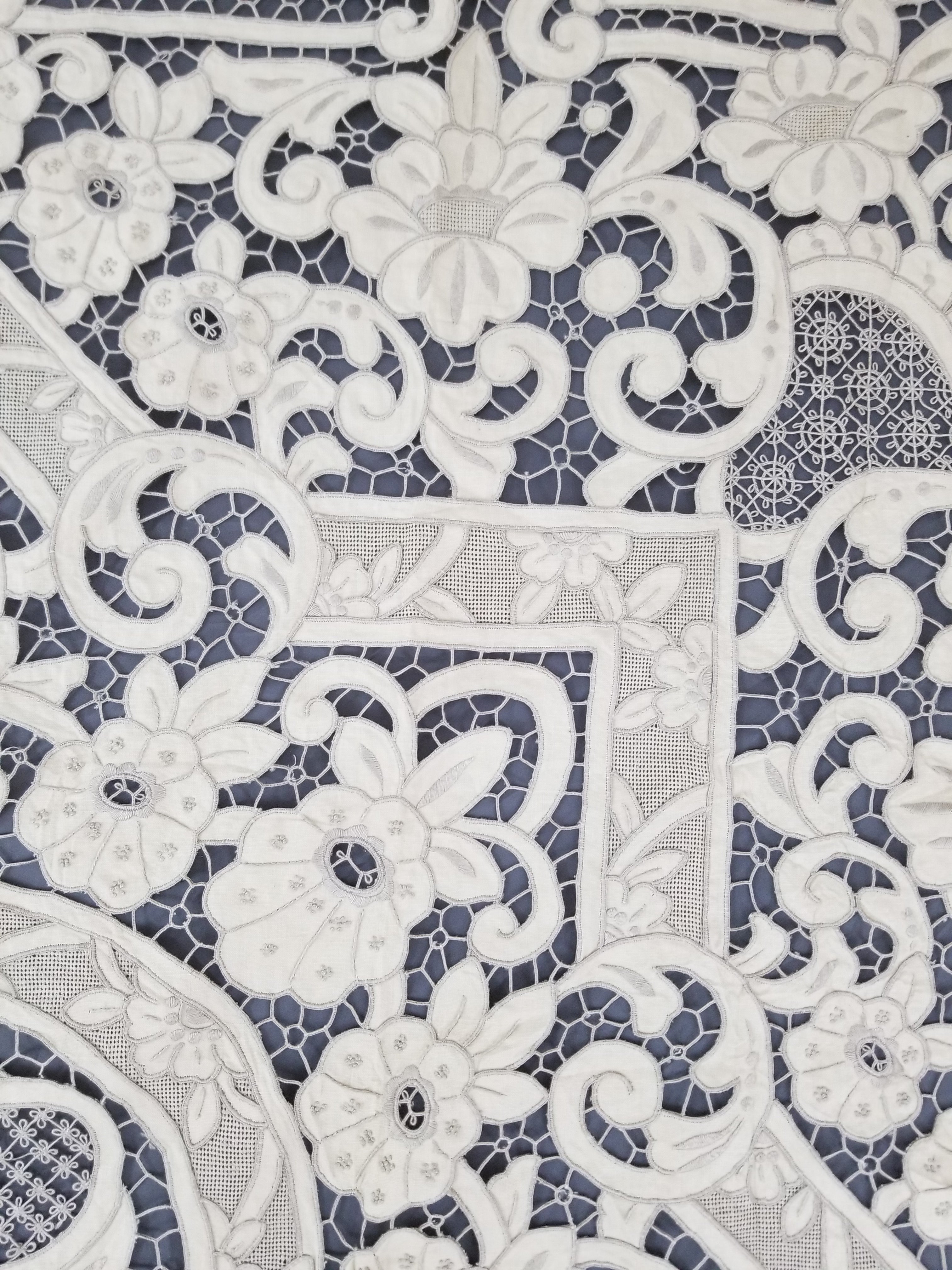 Vintage Madeira Hand Embroidered Cut Work Tablecloth 295x166cm
