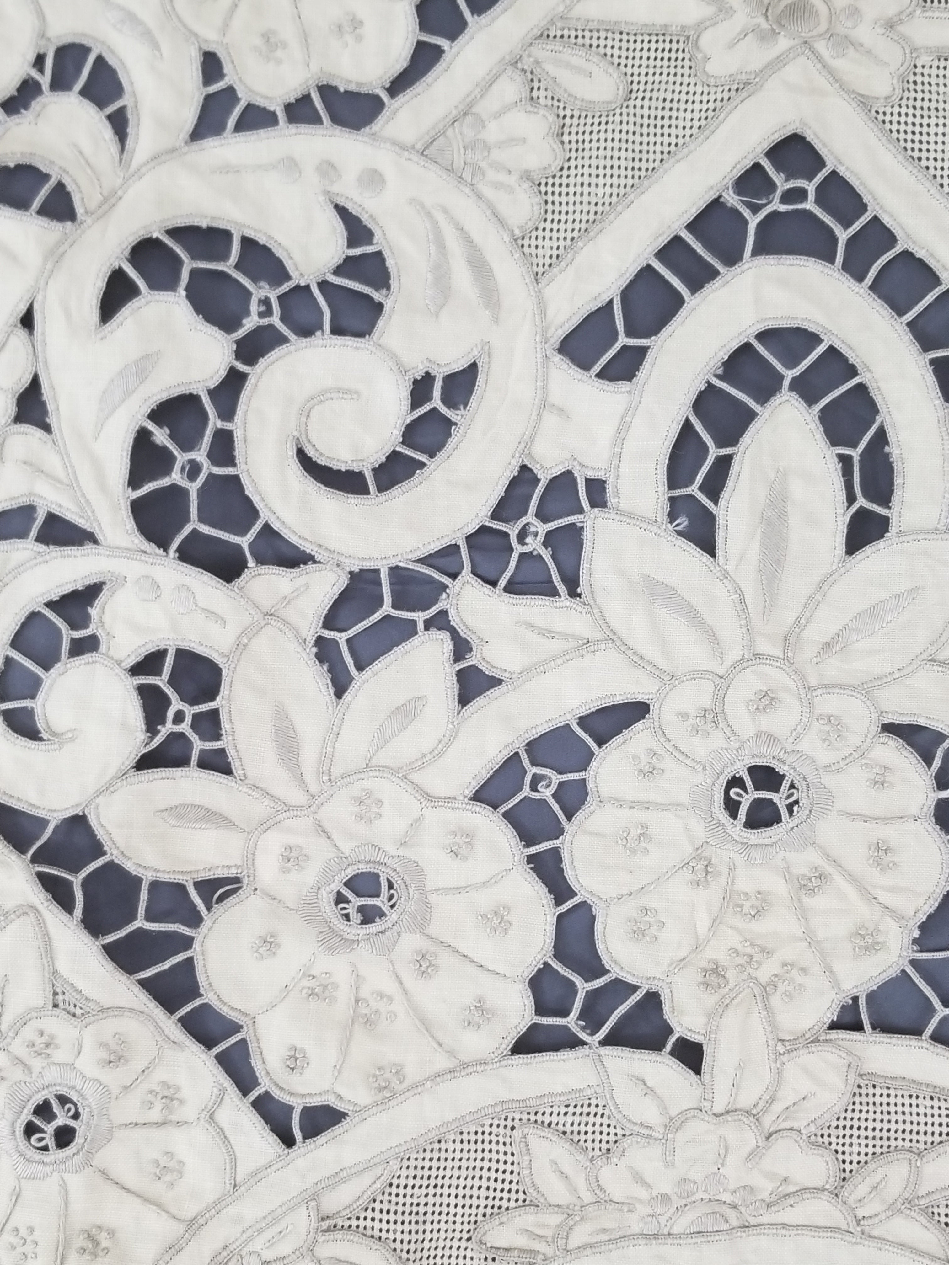 Vintage Madeira Hand Embroidered Cut Work Tablecloth 295x166cm