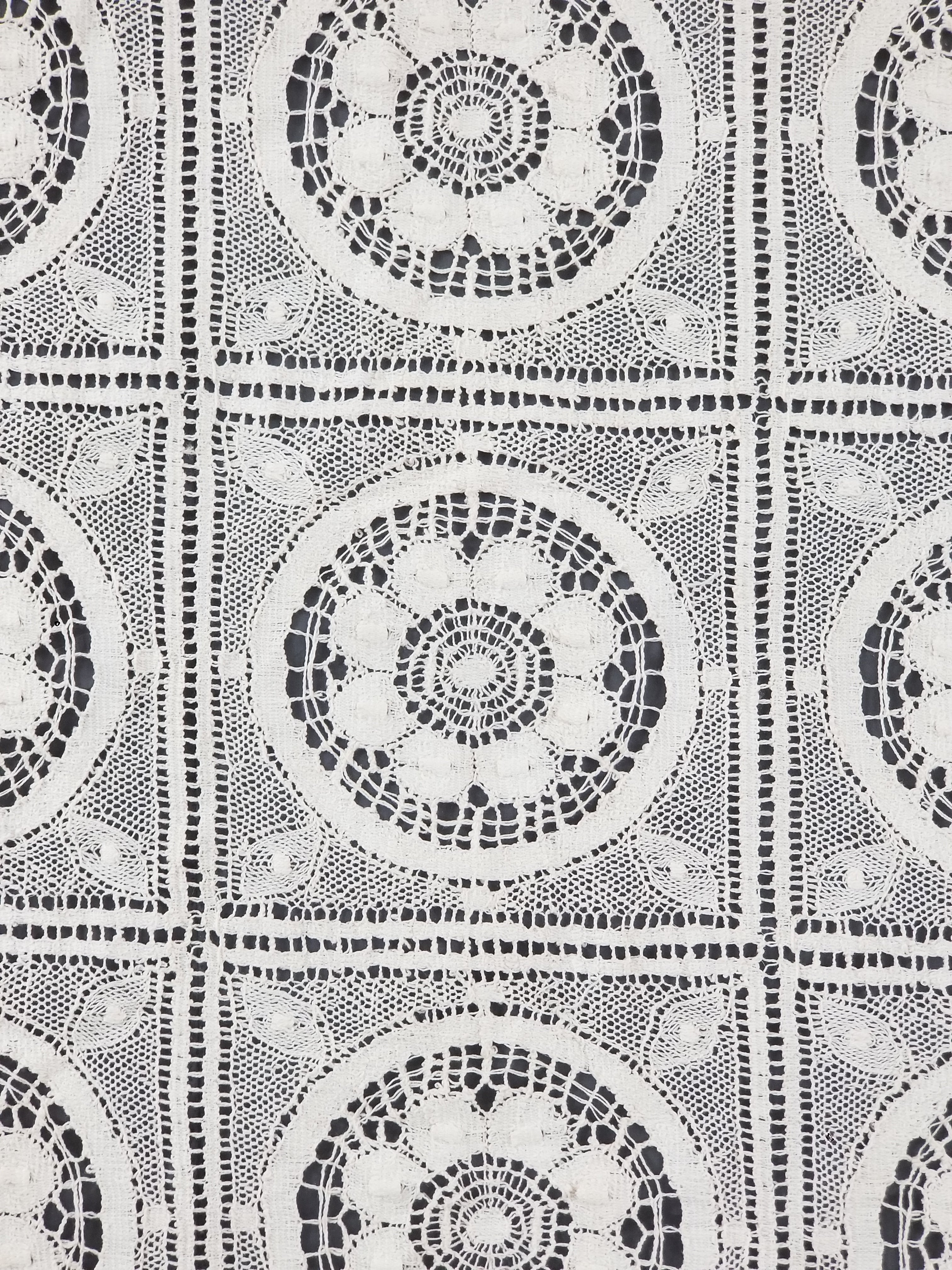 Vintage Itailian Handmade Crocheted Floral Tablecloth 326x224cm