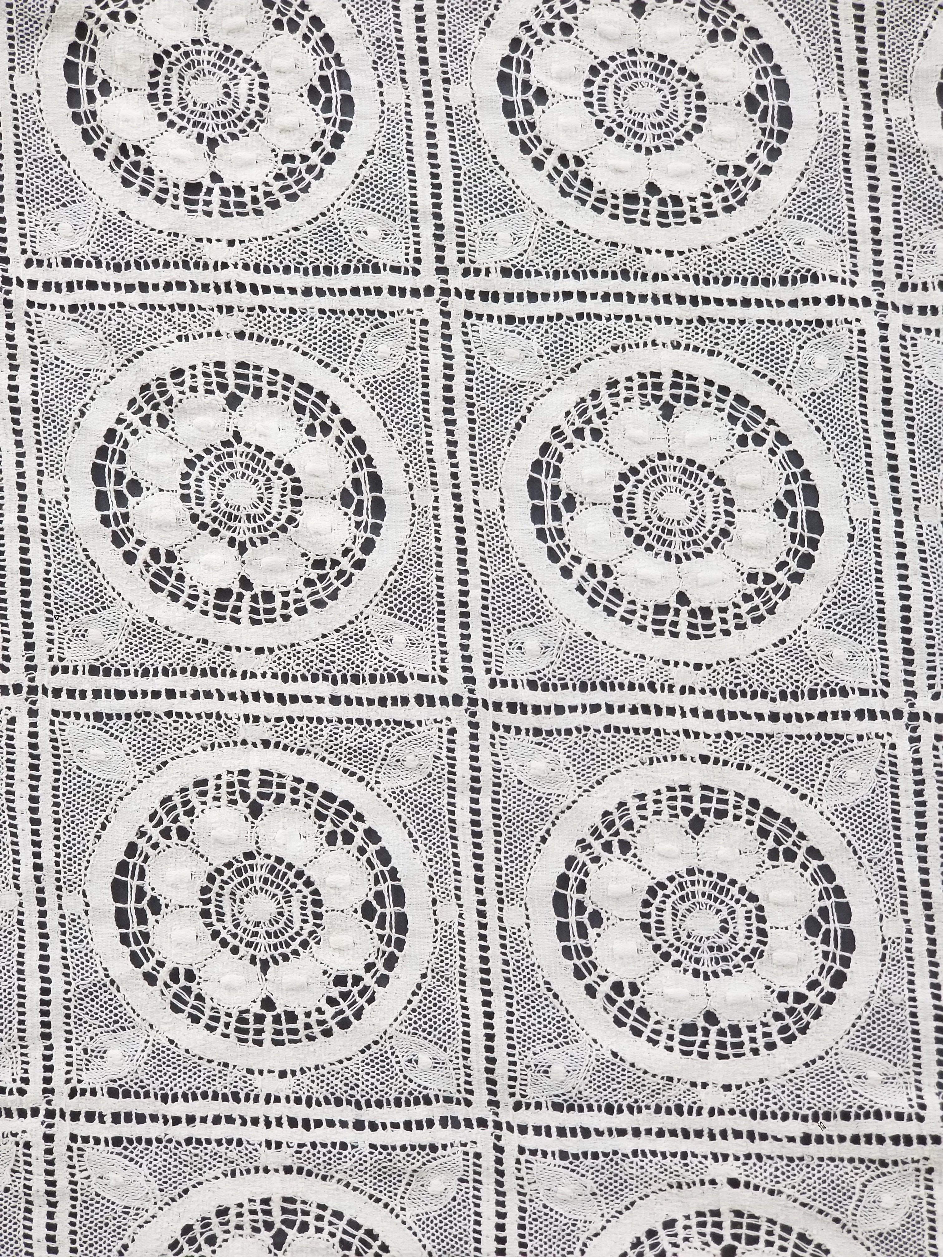 Vintage Itailian Handmade Crocheted Floral Tablecloth 326x224cm