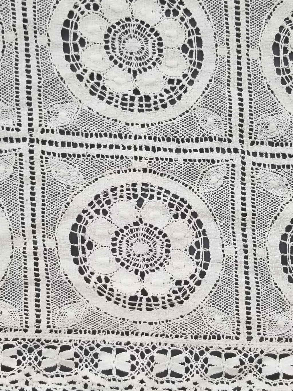 Vintage Itailian Handmade Crocheted Floral Tablecloth 326x224cm