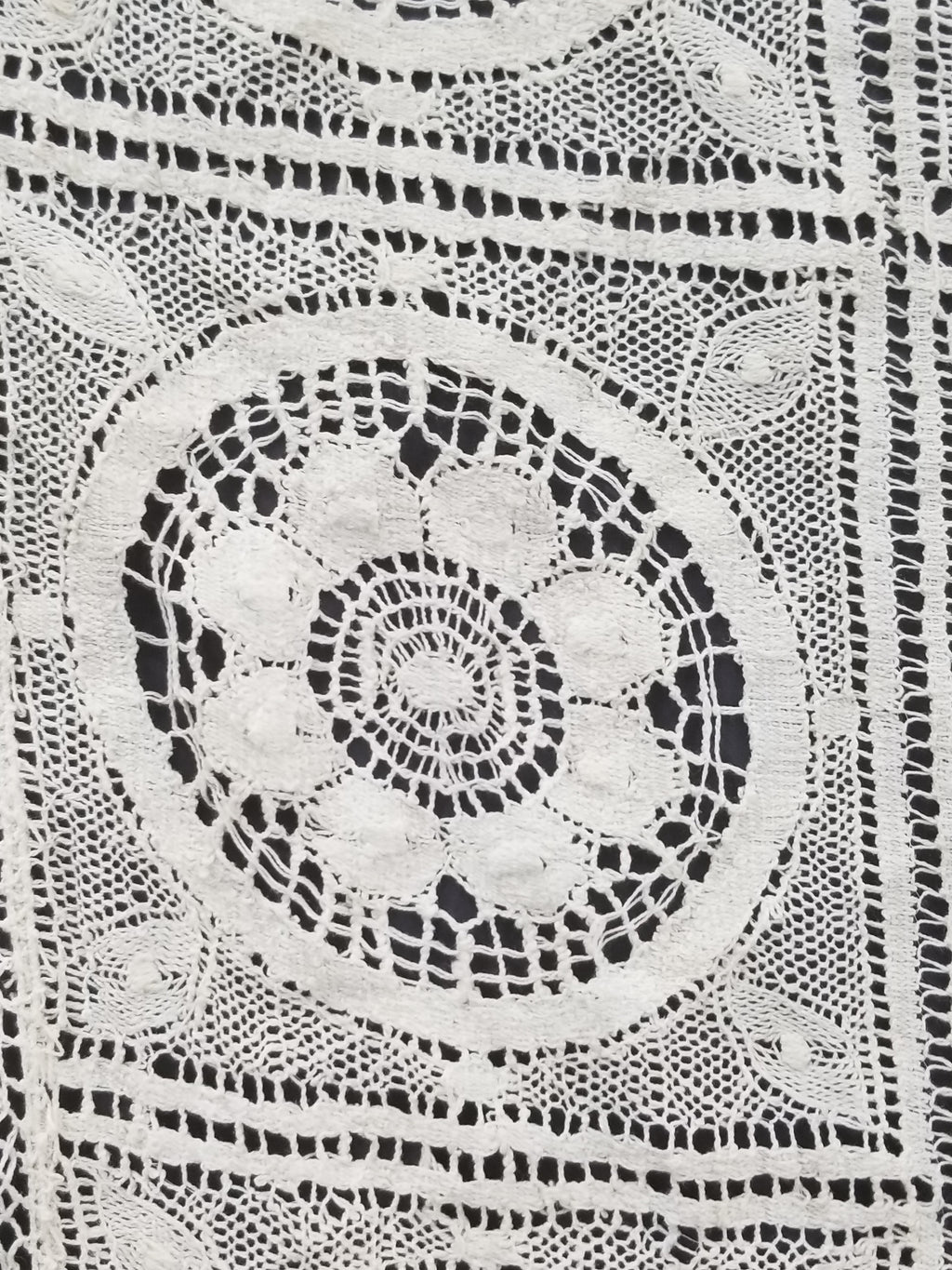 Vintage Itailian Handmade Crocheted Floral Tablecloth 326x224cm