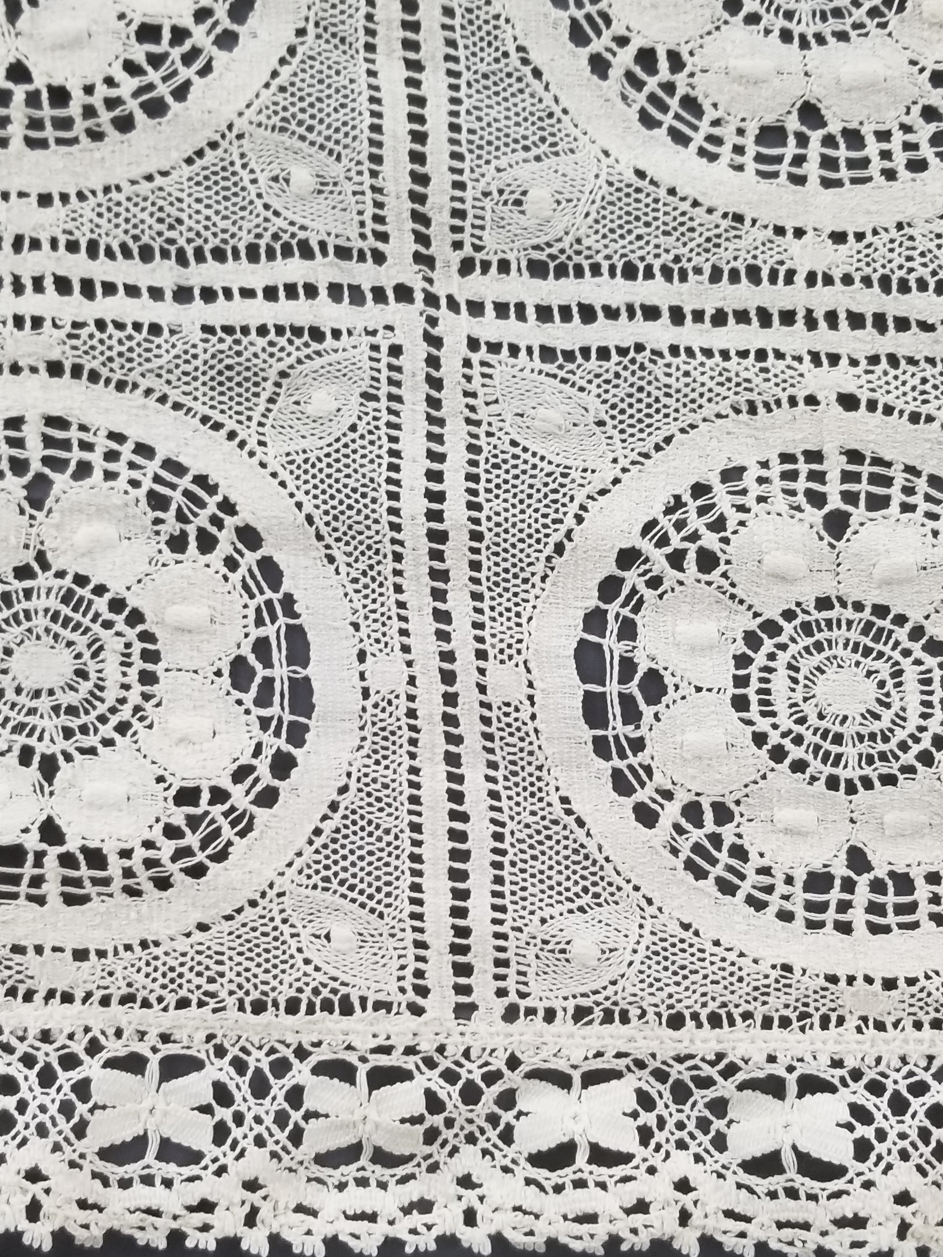 Vintage Itailian Handmade Crocheted Floral Tablecloth 326x224cm