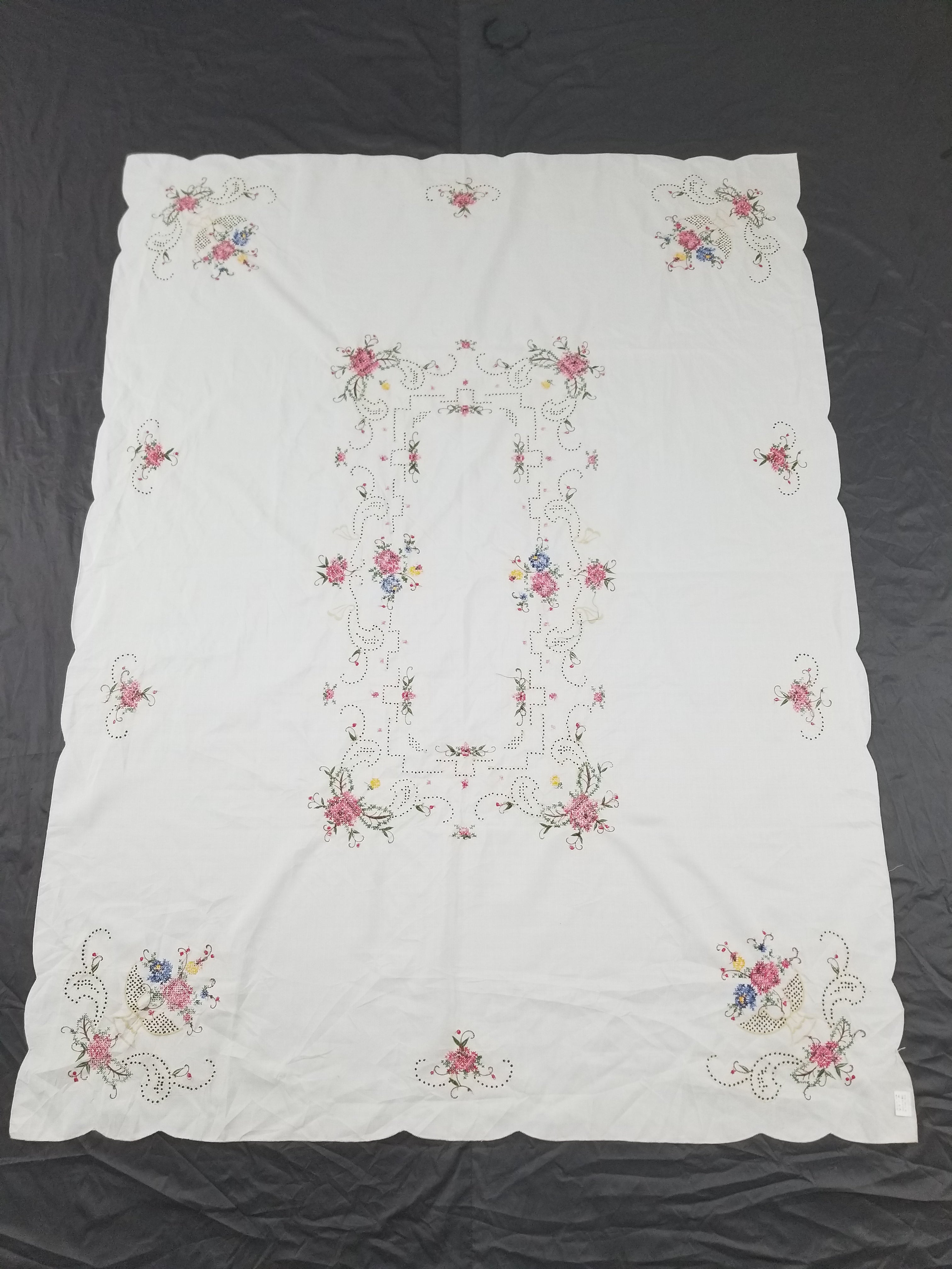 Vintage Beautiful Cross Stitch Hand Embroidered Floral Tablecloth 176x131cm