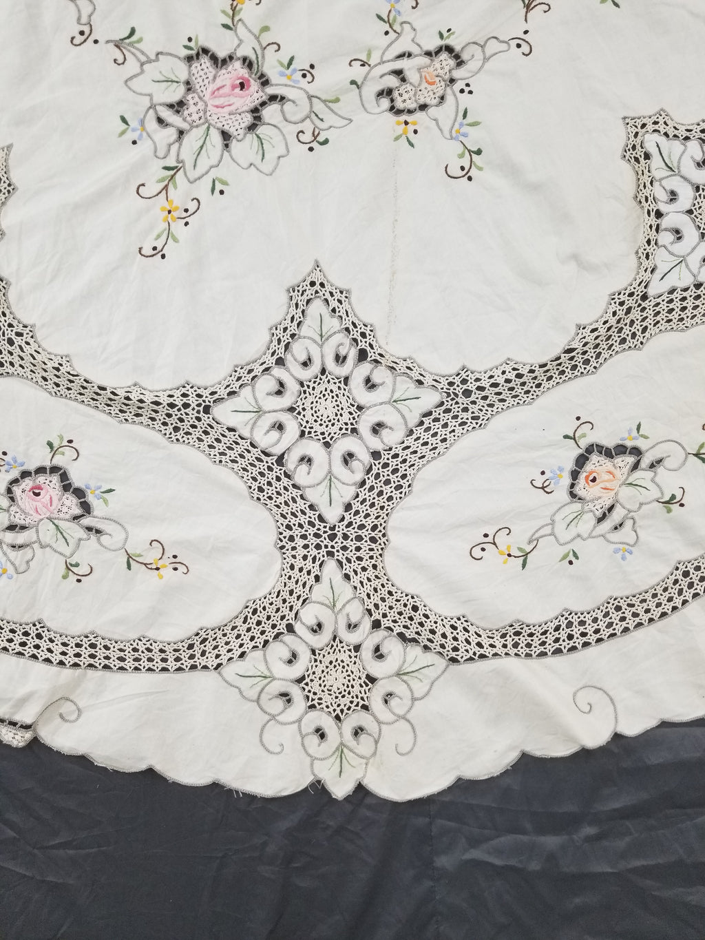 Antique Style Round Tablecloth - Hand Embroidery Roses & Crochet Details 164x158cm