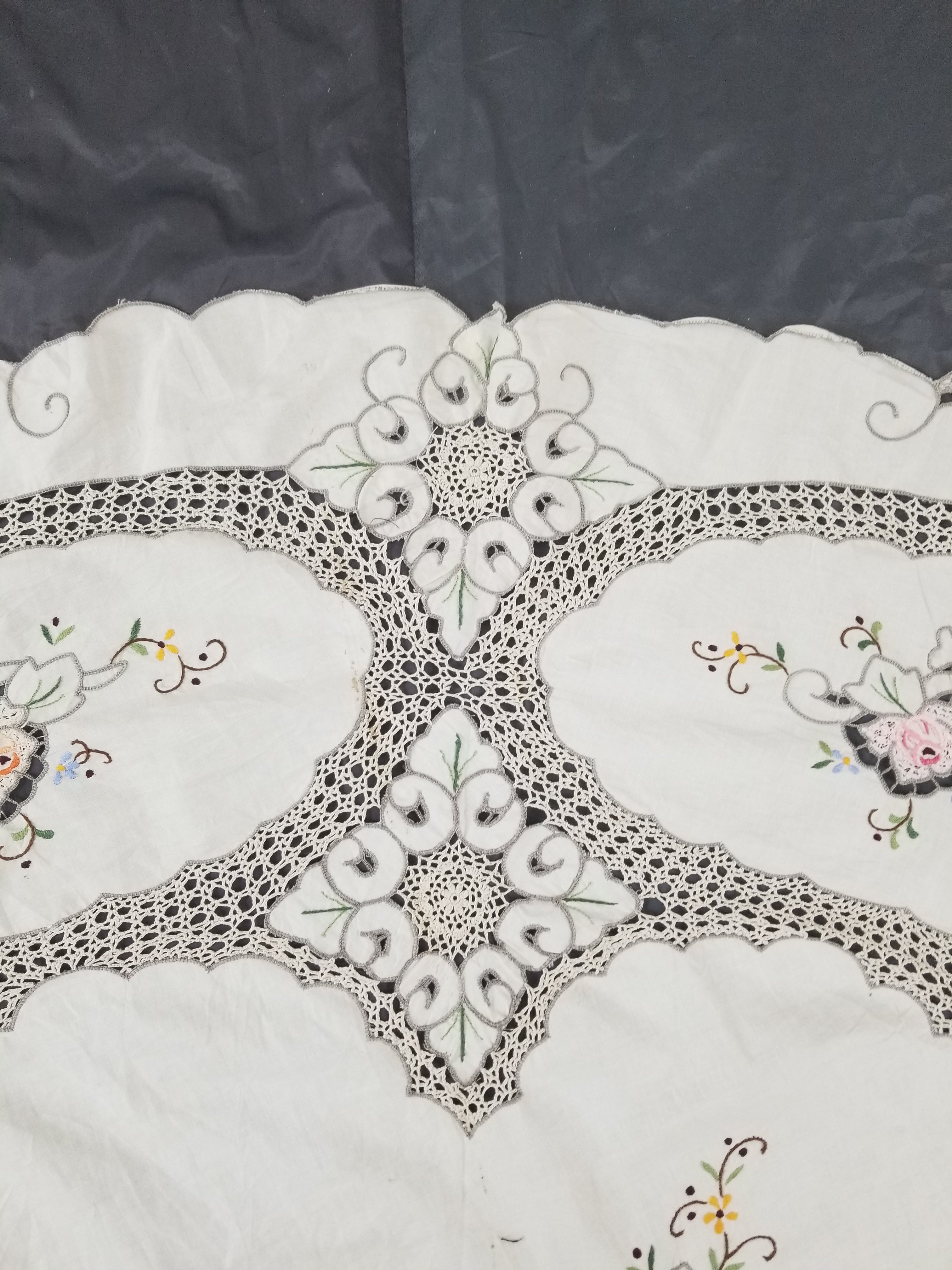 Antique Style Round Tablecloth - Hand Embroidery Roses & Crochet Details 164x158cm