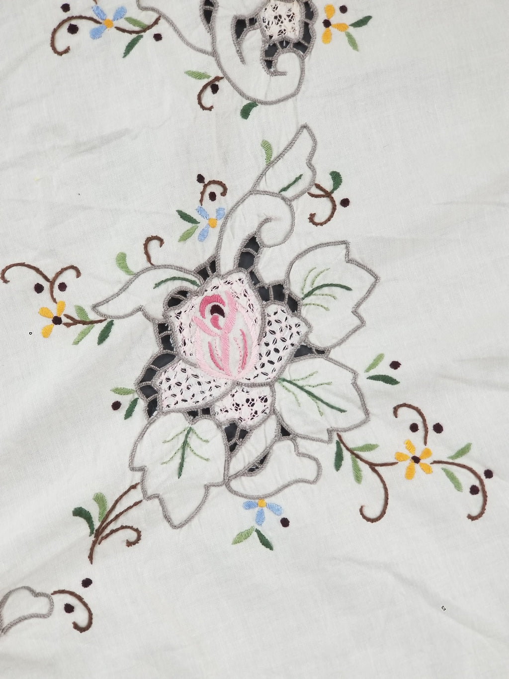 Antique Style Round Tablecloth - Hand Embroidery Roses & Crochet Details 164x158cm
