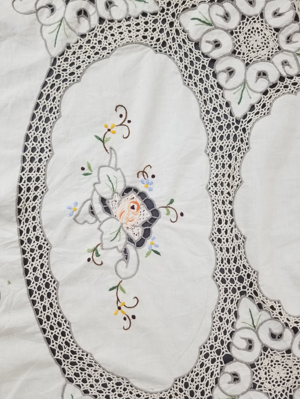Antique Style Round Tablecloth - Hand Embroidery Roses & Crochet Details 164x158cm