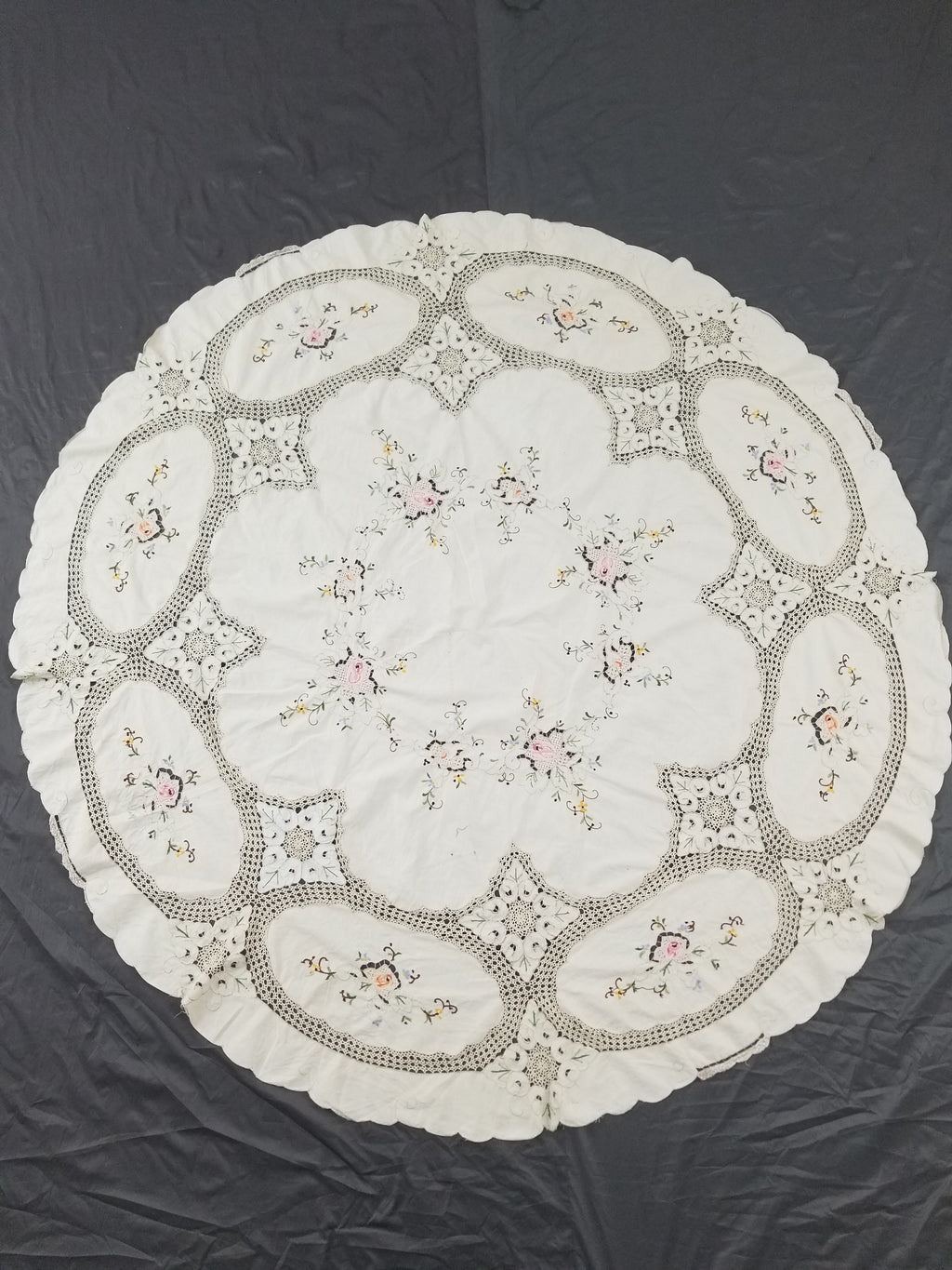 Antique Style Round Tablecloth - Hand Embroidery Roses & Crochet Details 164x158cm