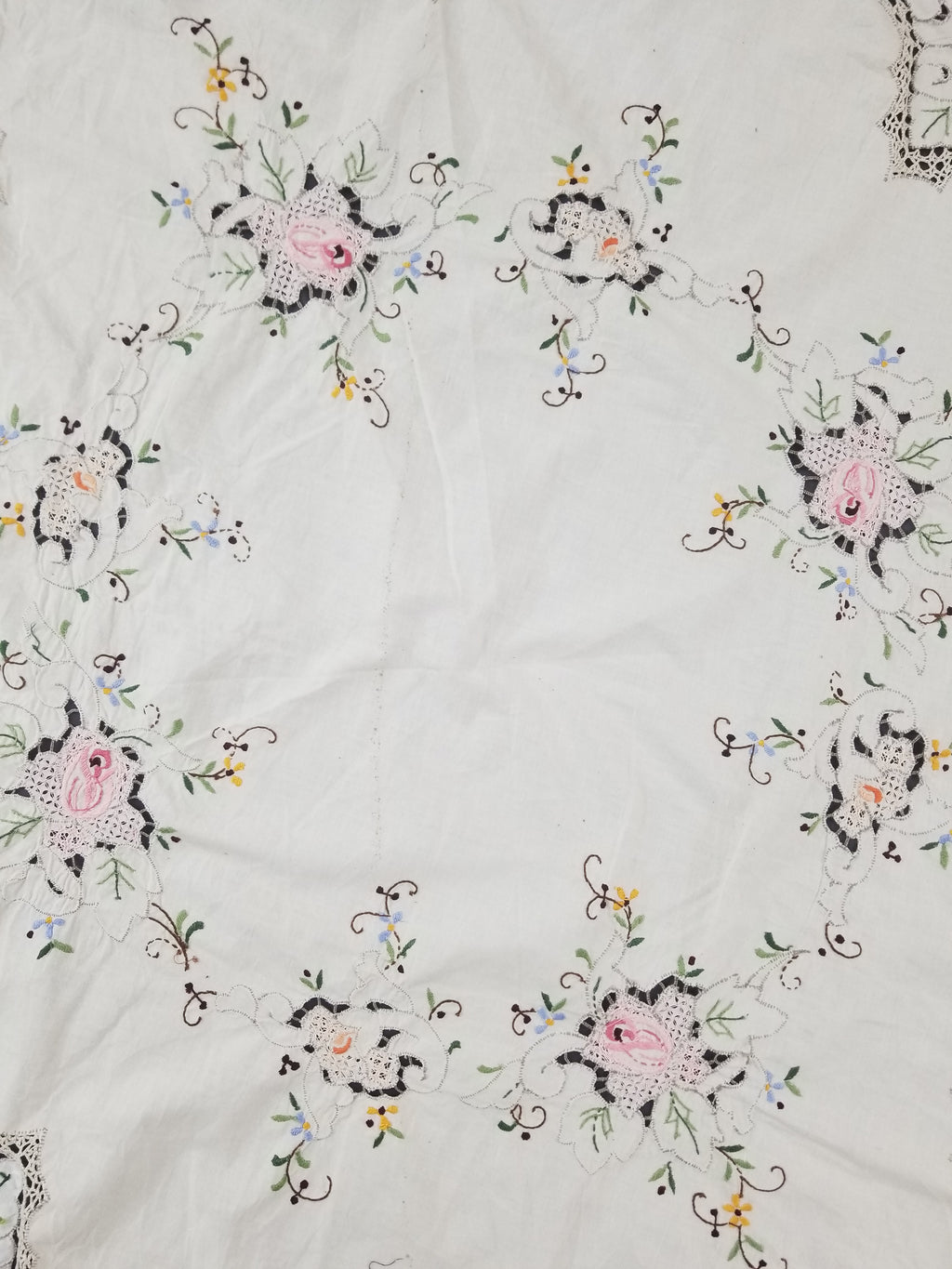 Antique Style Round Tablecloth - Hand Embroidery Roses & Crochet Details 164x158cm