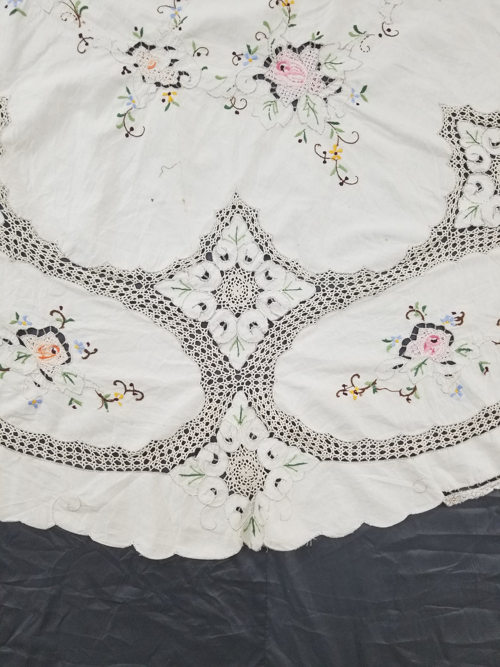 Antique Style Round Tablecloth - Hand Embroidery Roses & Crochet Details 164x158cm