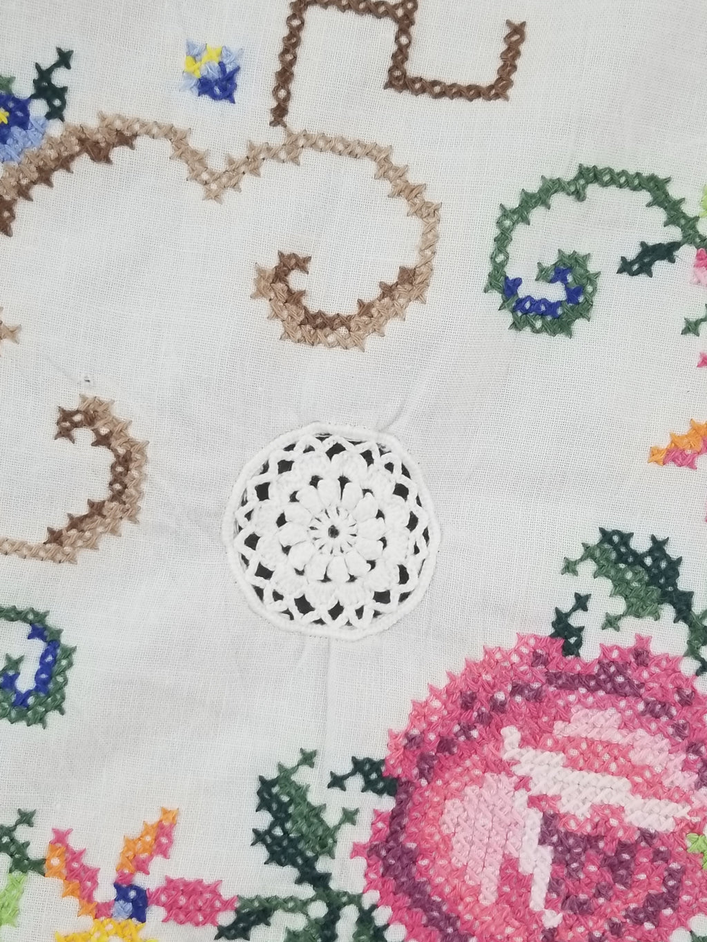 Vintage Cross Stitch Hand Embroidered Floral Scalloped Edges Tablecloth 250x168cm