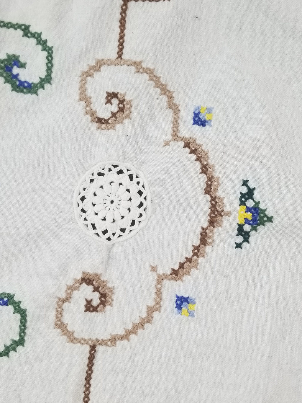 Vintage Cross Stitch Hand Embroidered Floral Scalloped Edges Tablecloth 250x168cm