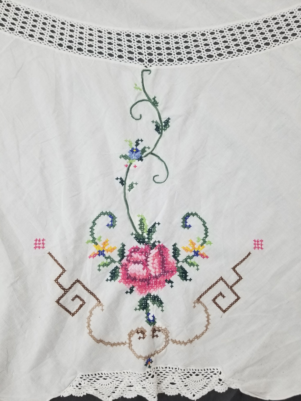 Vintage Cross Stitch Hand Embroidered Floral Scalloped Edges Tablecloth 250x168cm