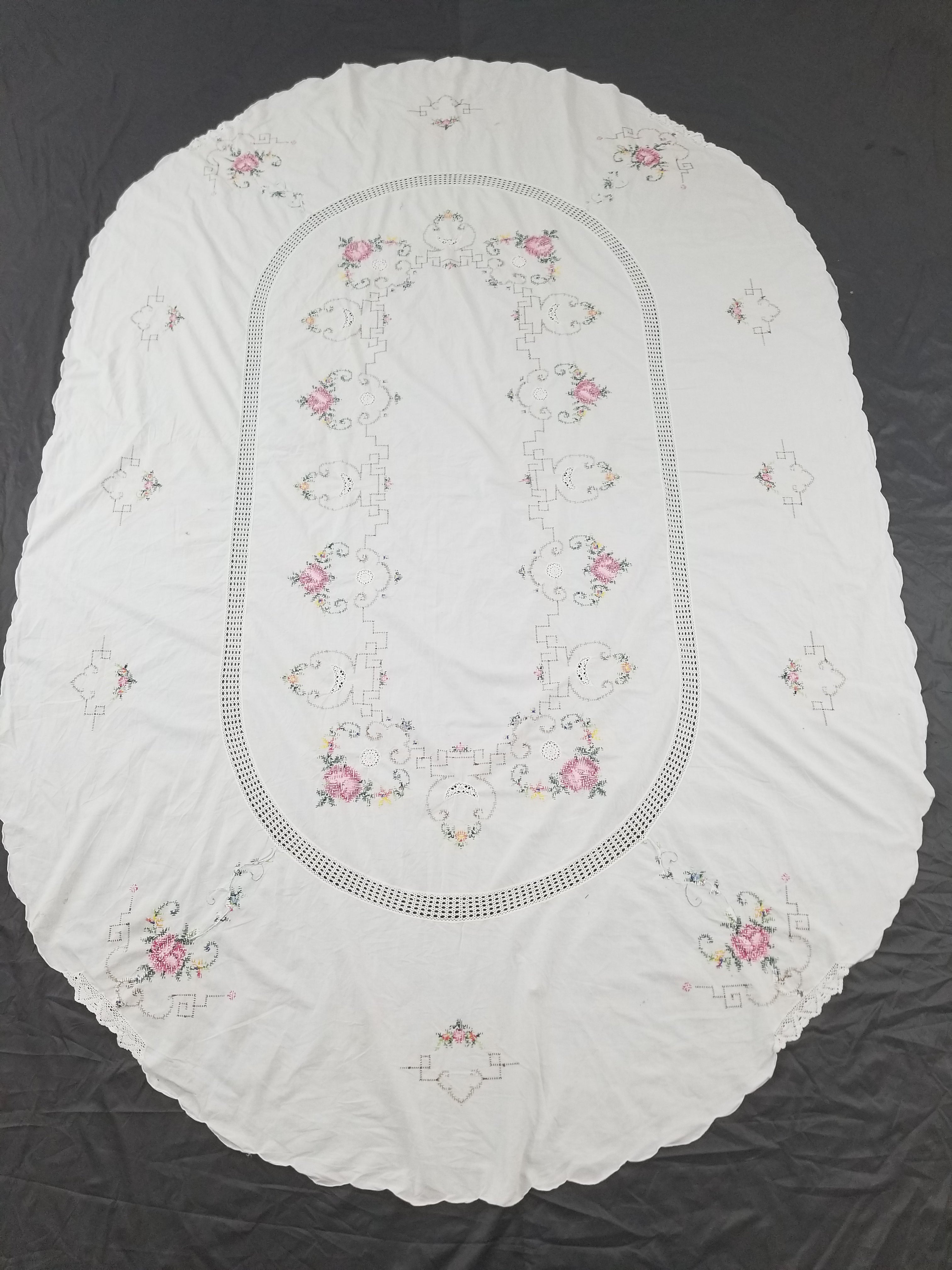 Vintage Cross Stitch Hand Embroidered Floral Scalloped Edges Tablecloth 250x168cm