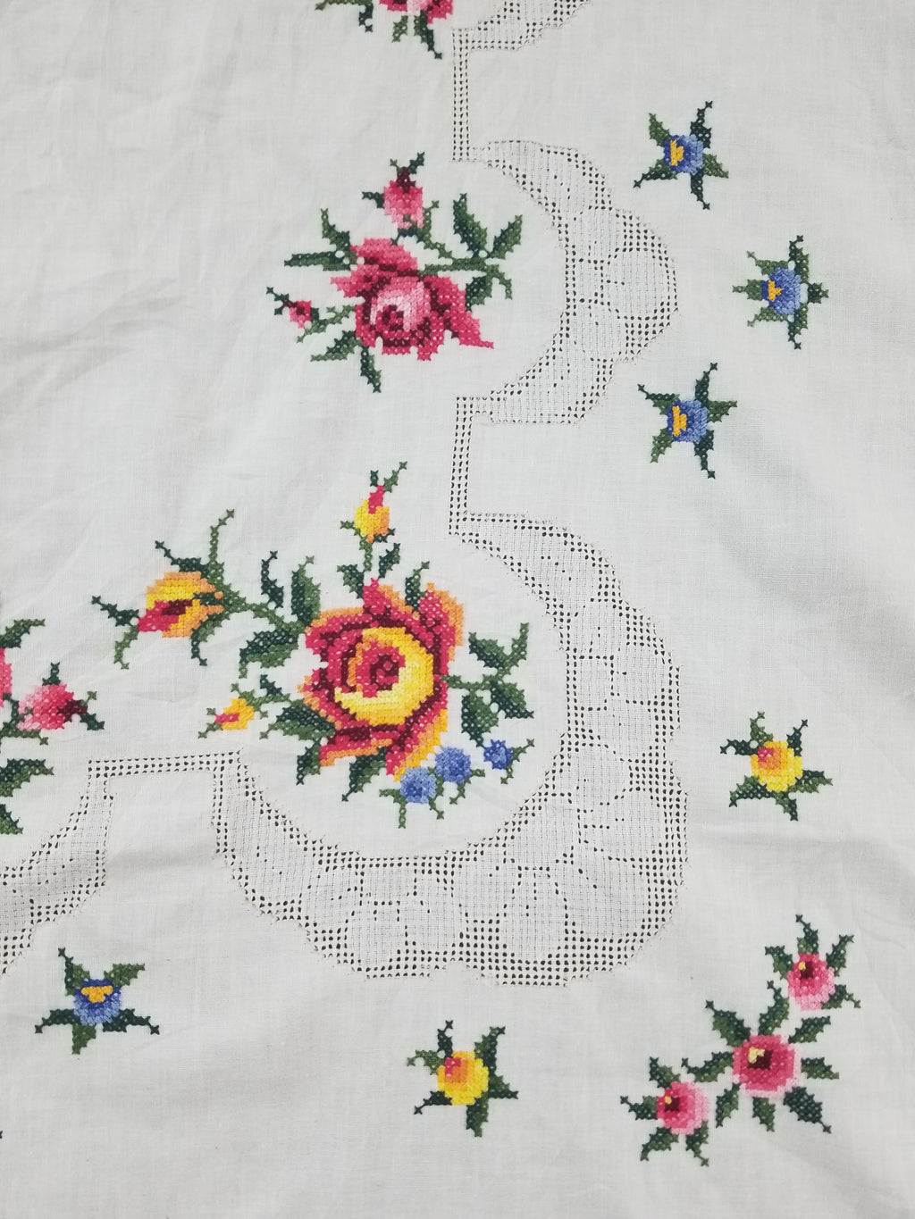 Vintage Beautiful Cross Stitch Hand Embroidered Floral Tablecloth 252x167cm