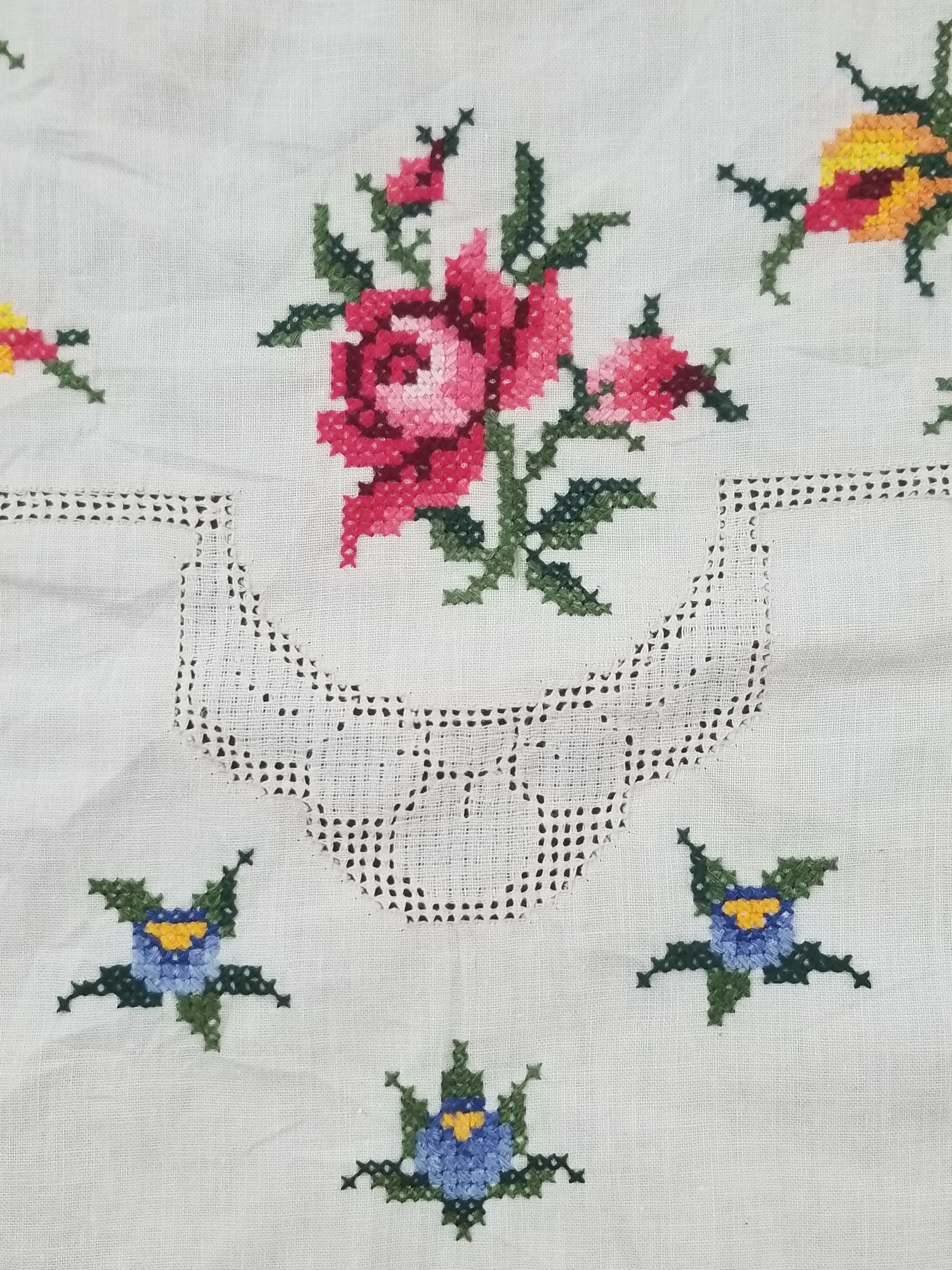 Vintage Beautiful Cross Stitch Hand Embroidered Floral Tablecloth 252x167cm