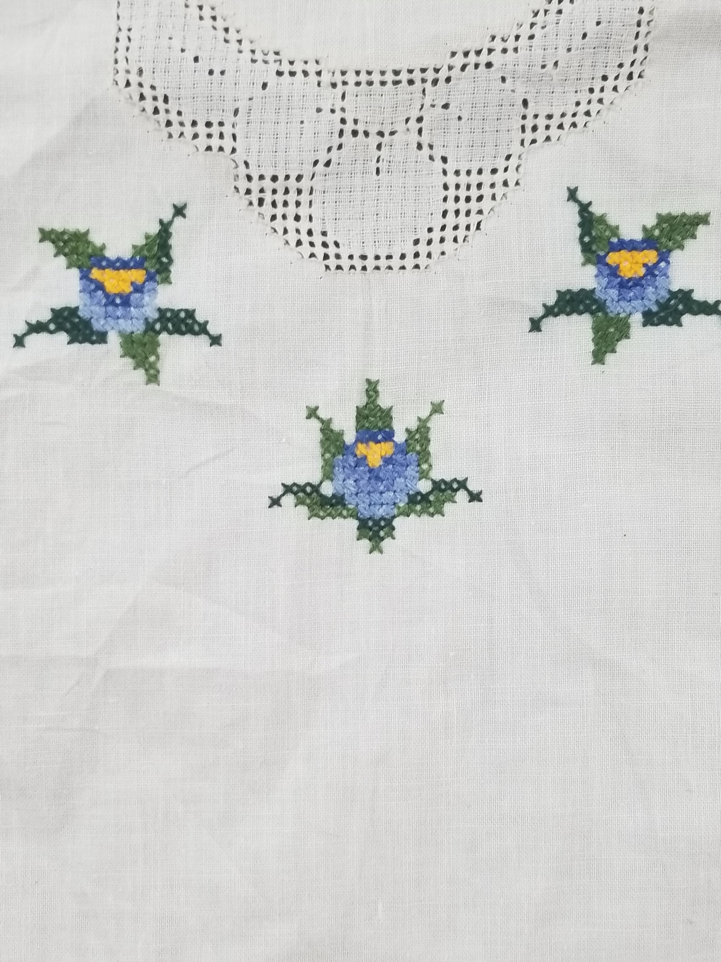 Vintage Beautiful Cross Stitch Hand Embroidered Floral Tablecloth 252x167cm