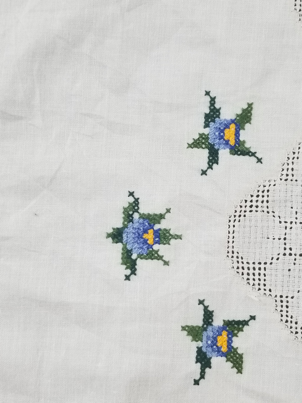 Vintage Beautiful Cross Stitch Hand Embroidered Floral Tablecloth 252x167cm