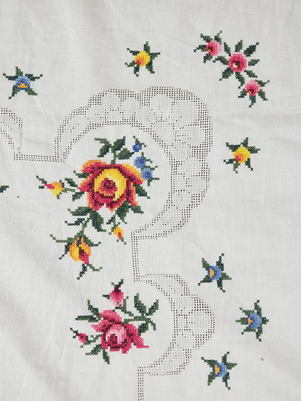 Vintage Beautiful Cross Stitch Hand Embroidered Floral Tablecloth 252x167cm