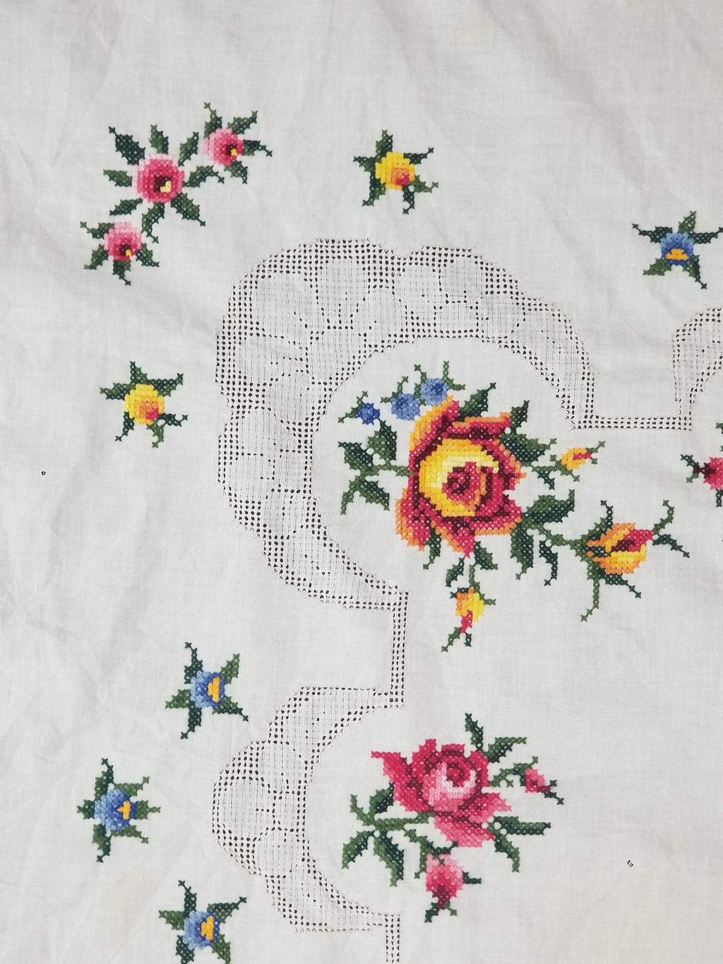 Vintage Beautiful Cross Stitch Hand Embroidered Floral Tablecloth 252x167cm