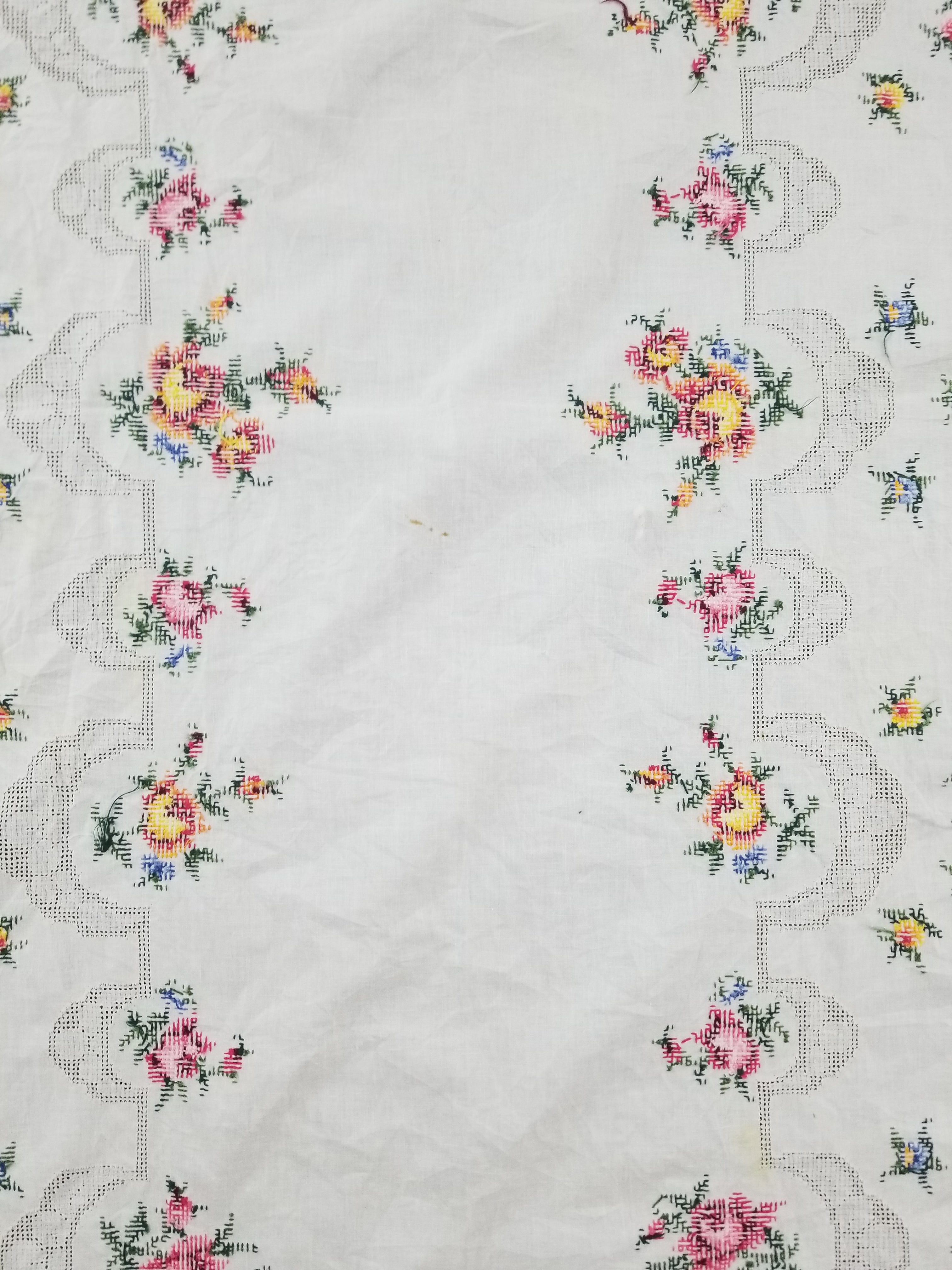 Vintage Beautiful Cross Stitch Hand Embroidered Floral Tablecloth 252x167cm