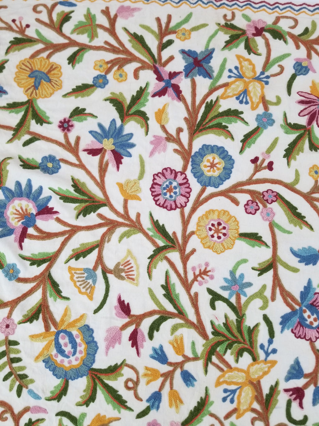 Vintage Indian Kashmiri Crewel Work Hand Embroidered Floral Bedspread 293x268cm