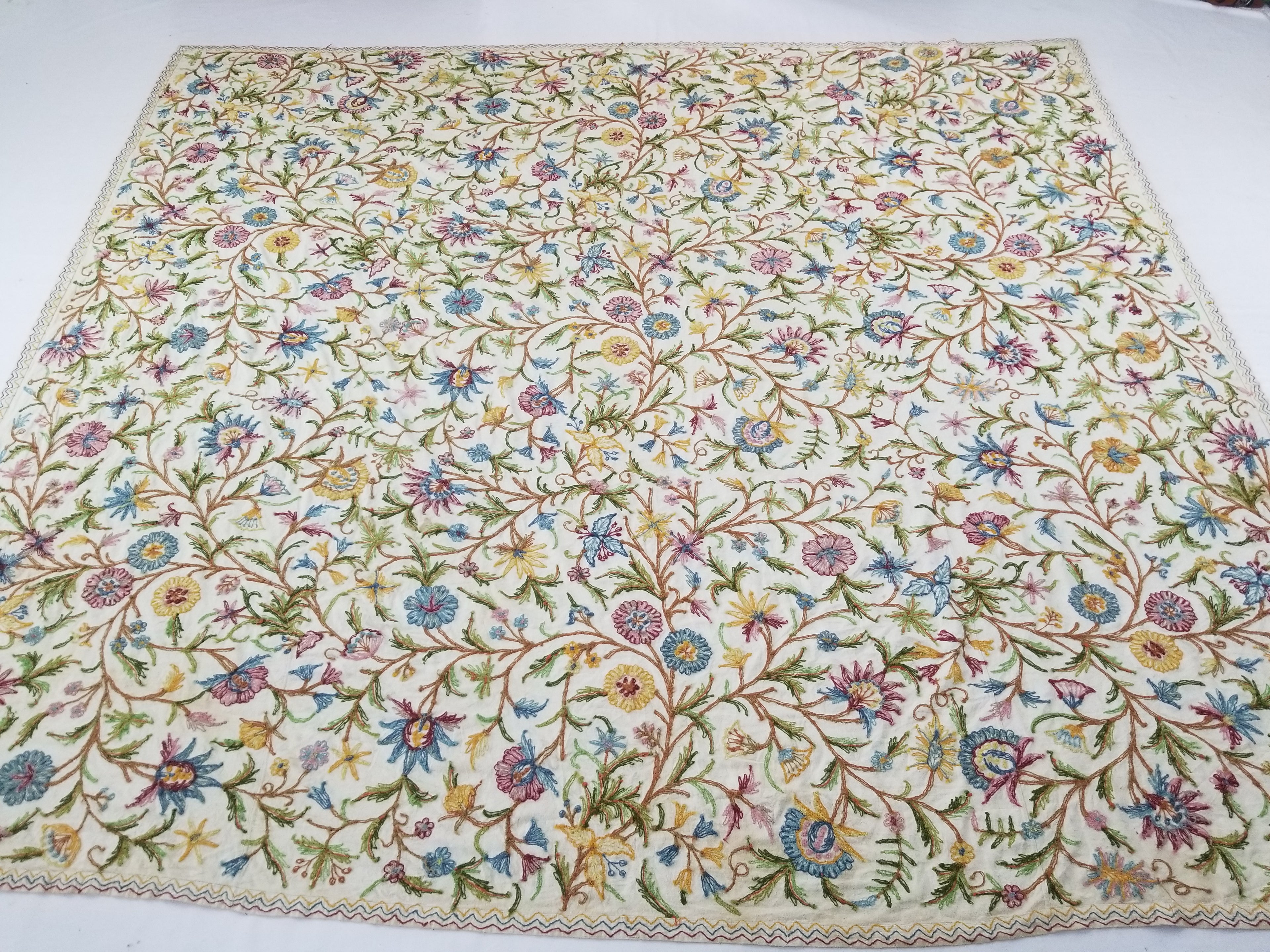 Vintage Indian Kashmiri Crewel Work Hand Embroidered Floral Bedspread 293x268cm
