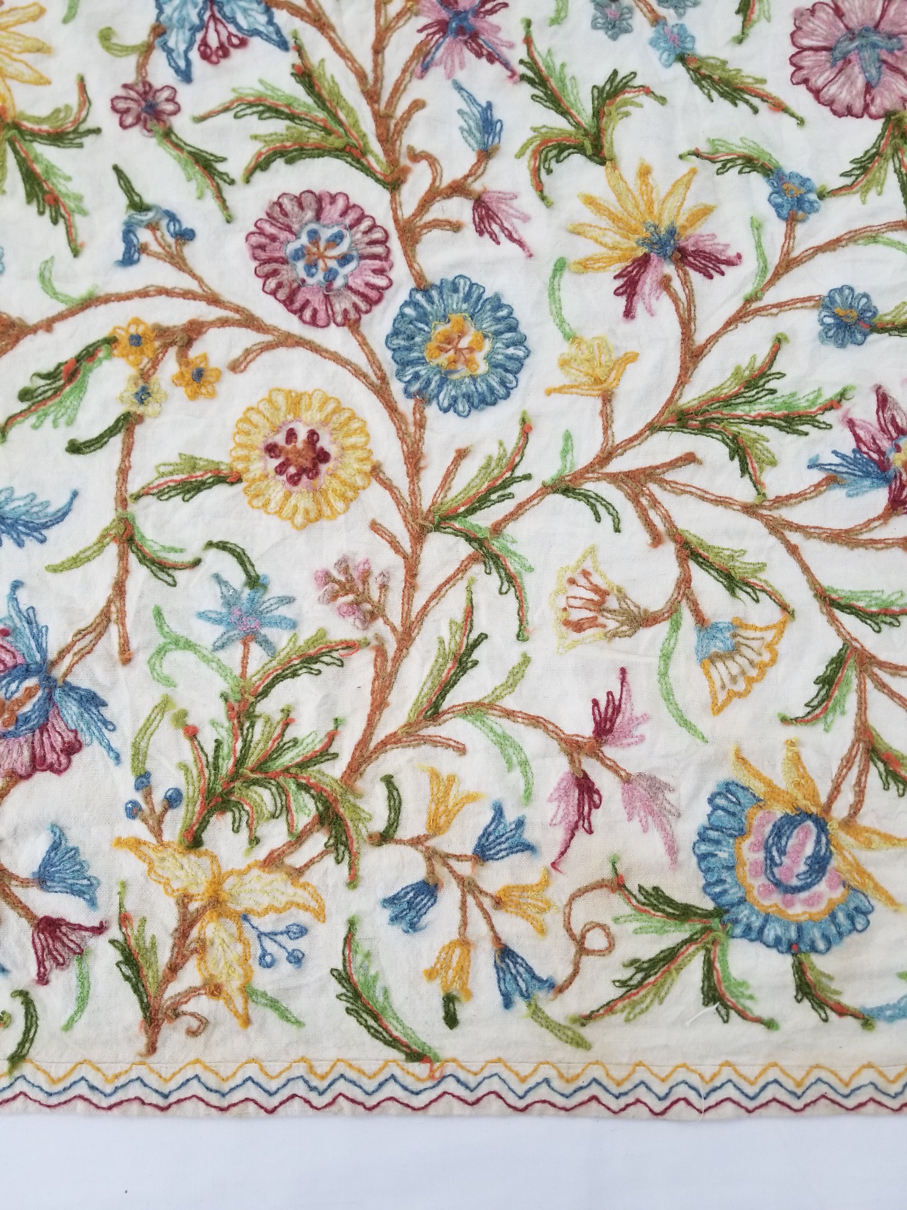 Vintage Indian Kashmiri Crewel Work Hand Embroidered Floral Bedspread 293x268cm