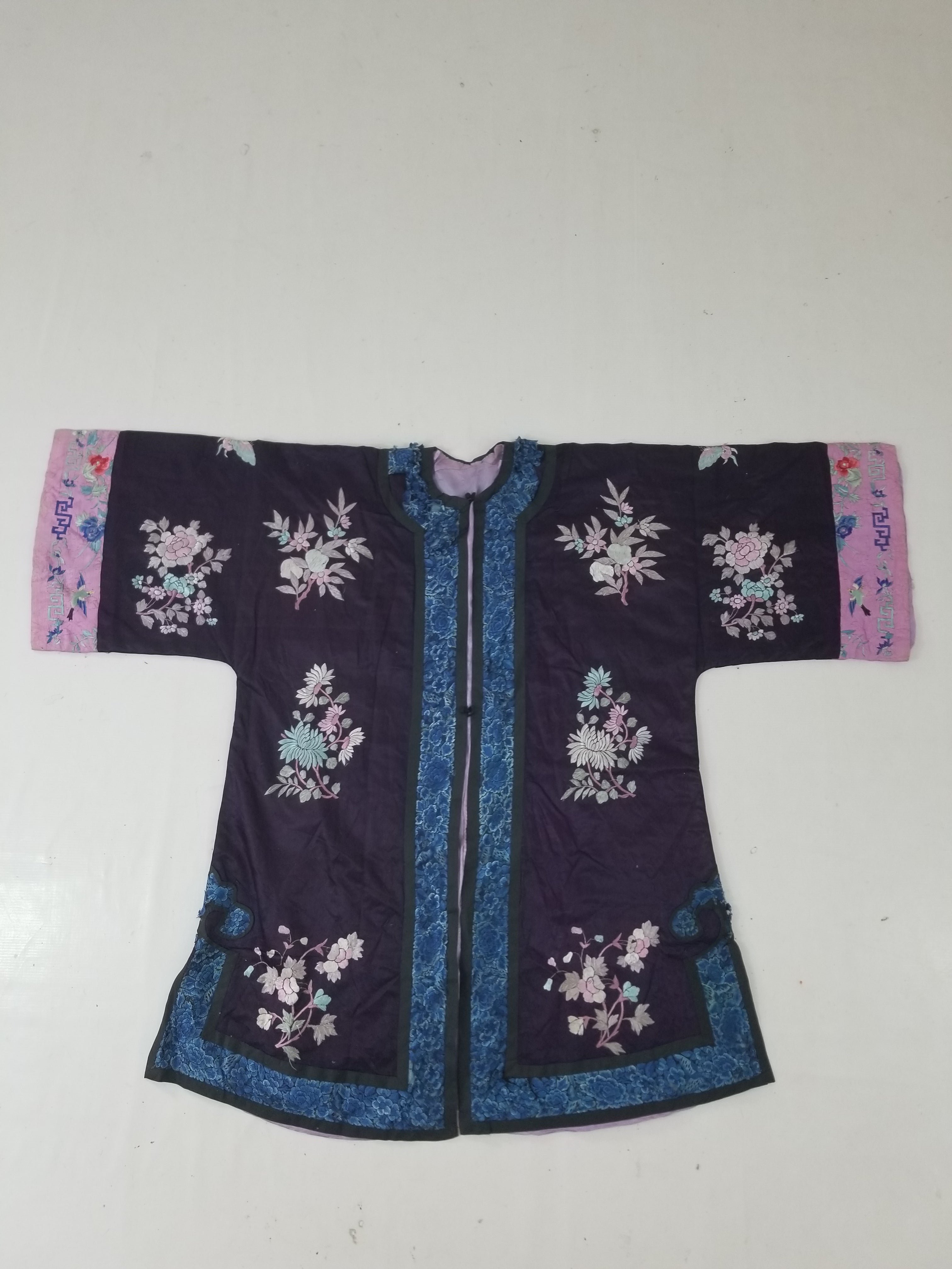Antique Chinese Traditional Hand Embroidered Floral Silk Robe