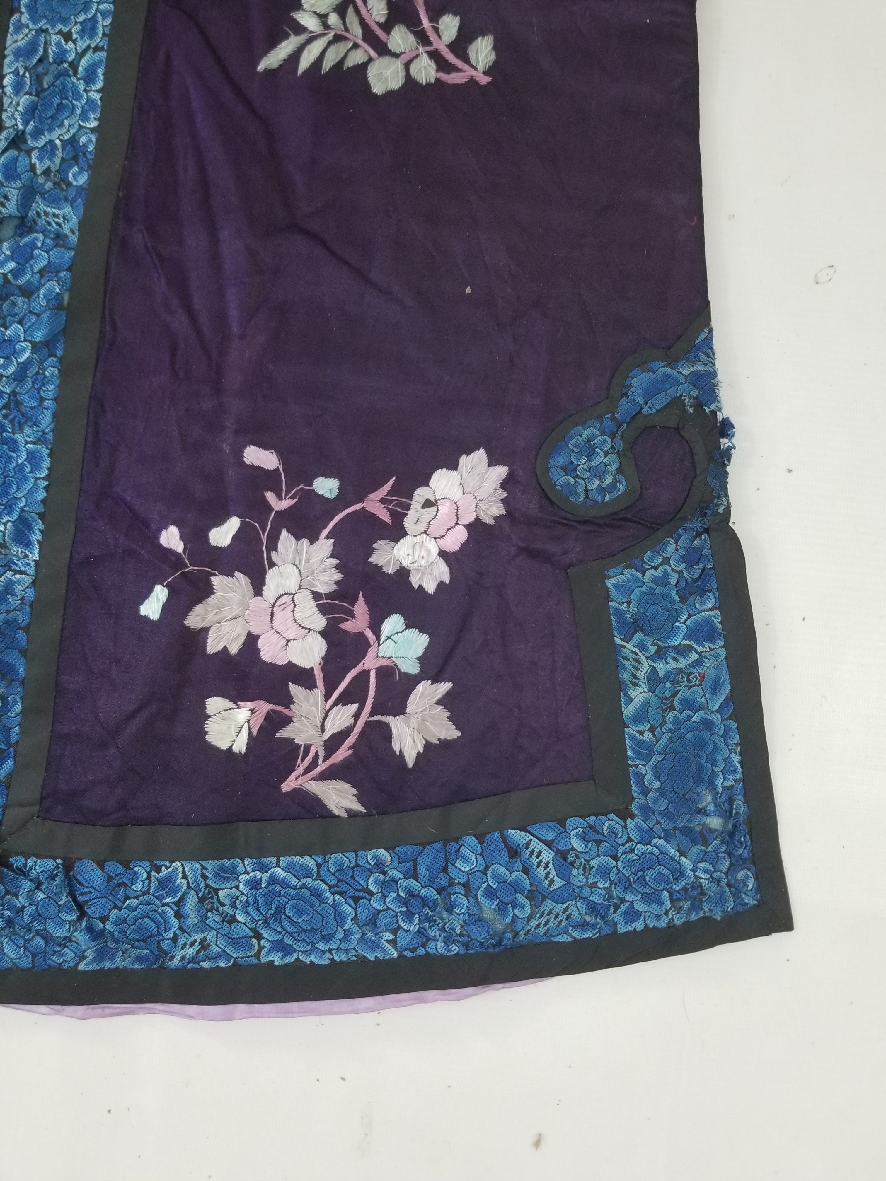 Antique Chinese Traditional Hand Embroidered Floral Silk Robe