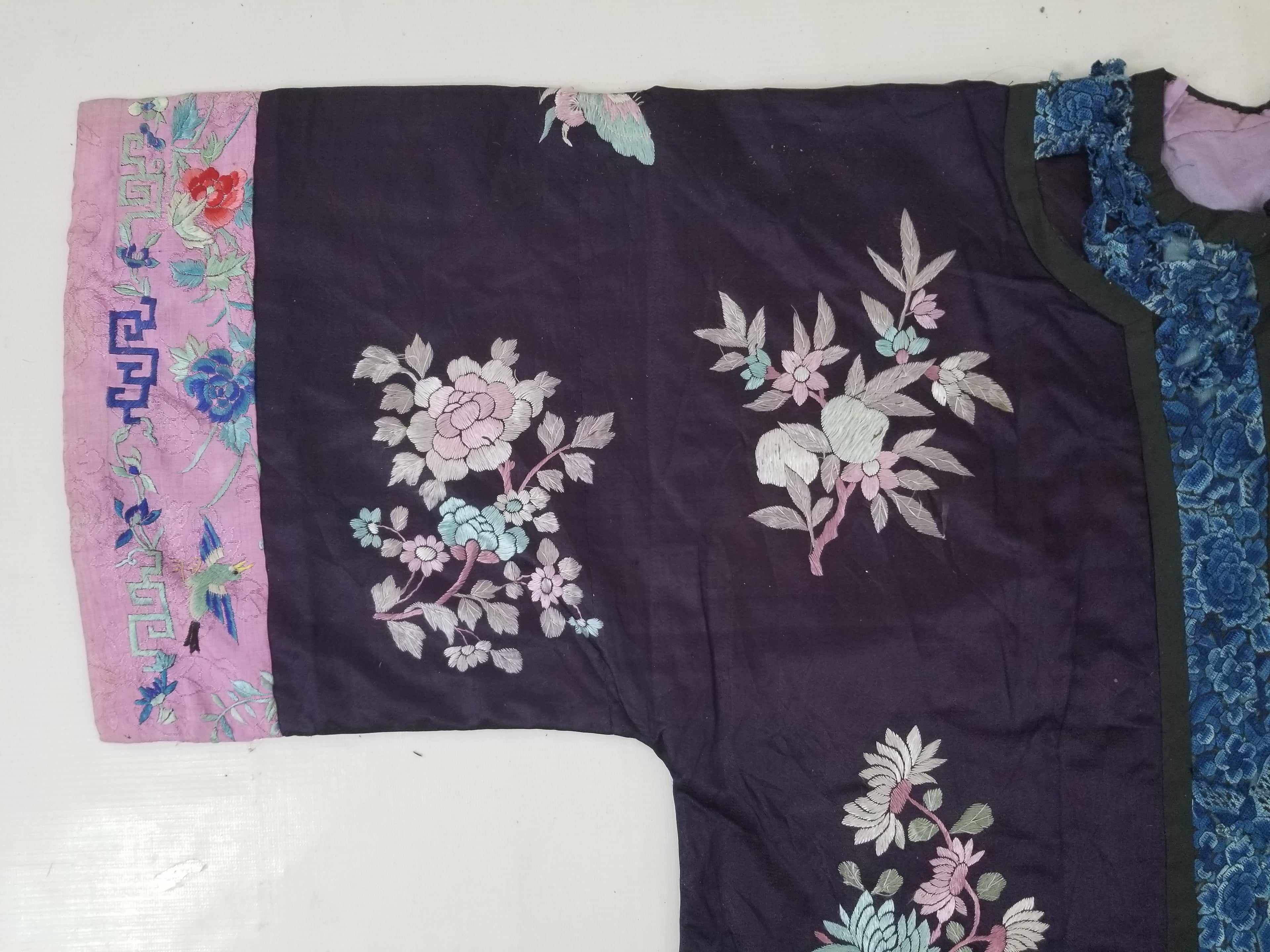 Antique Chinese Traditional Hand Embroidered Floral Silk Robe